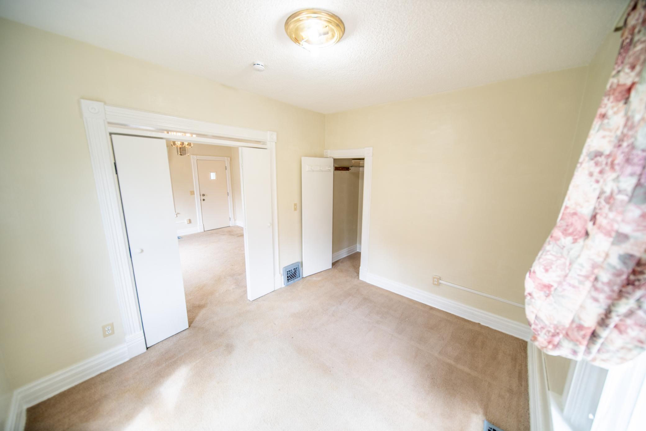 704 7th Street Se Property Photo 13