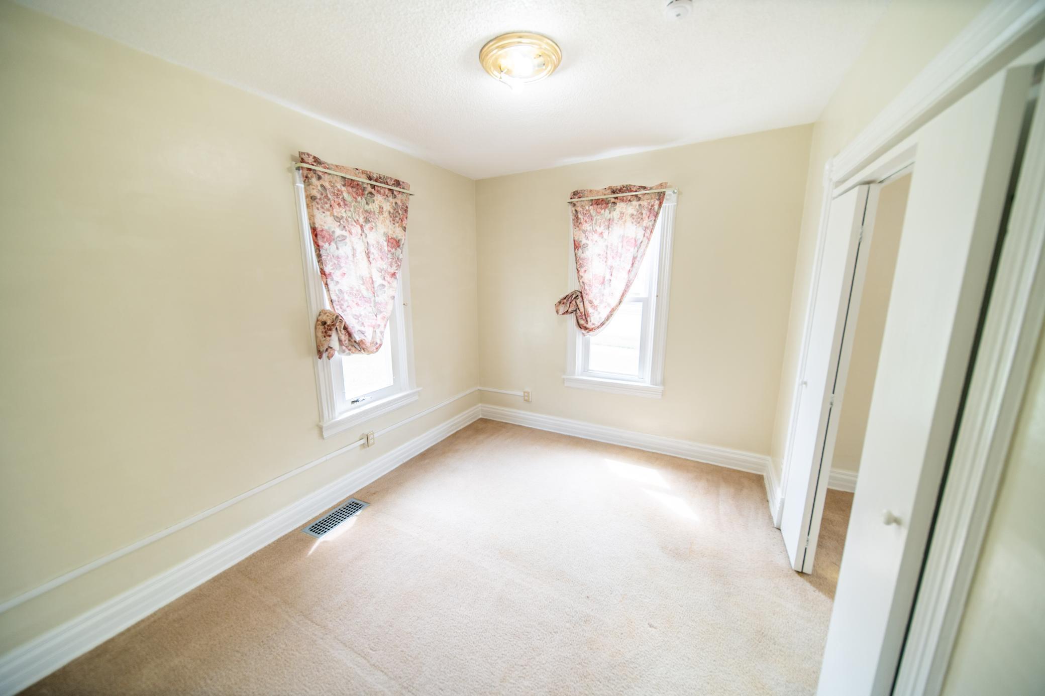 704 7th Street Se Property Photo 14