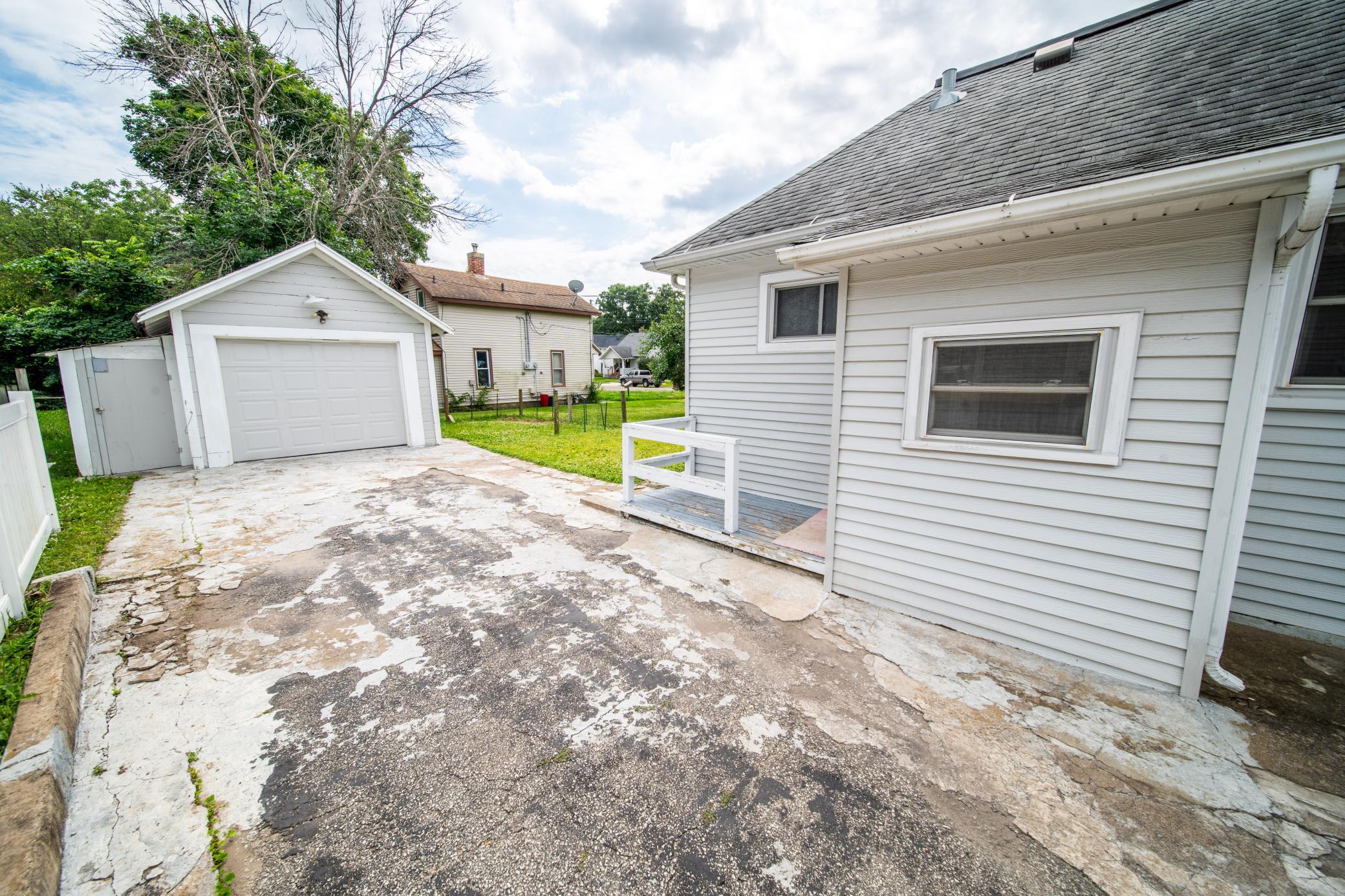 704 7th Street Se Property Photo 29