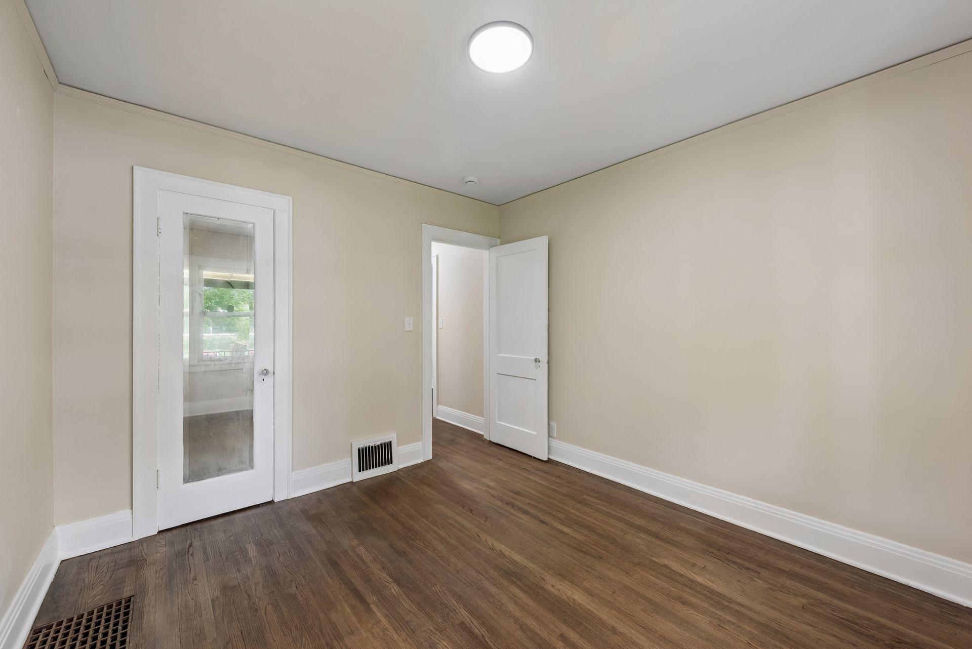 792 Charles Avenue Property Photo 18