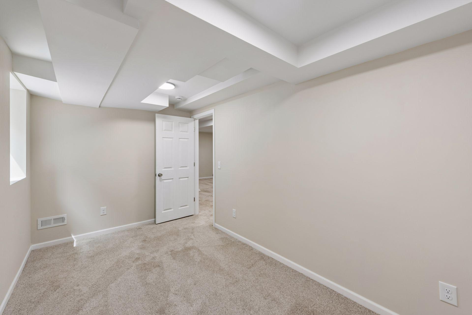 792 Charles Avenue Property Photo 24