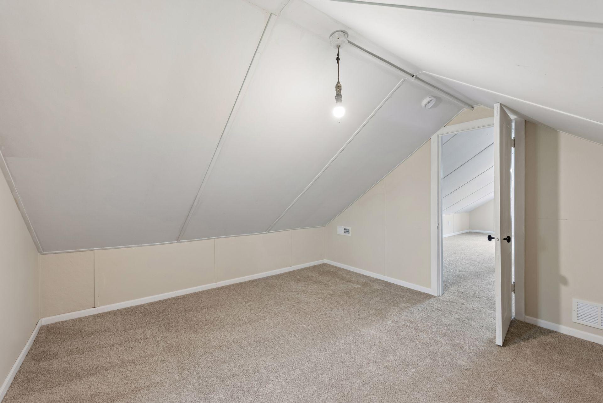 792 Charles Avenue Property Photo 30