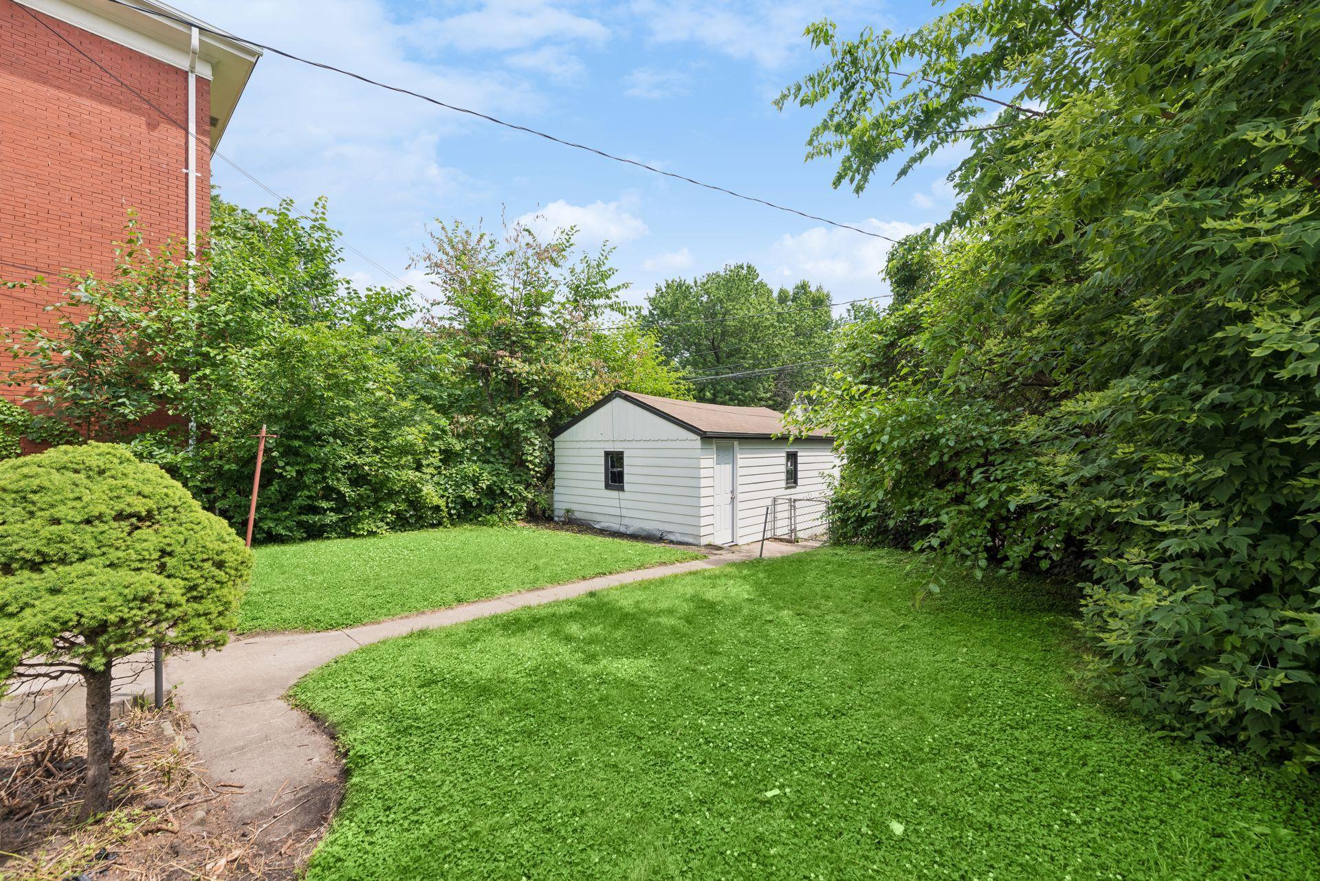792 Charles Avenue Property Photo 32