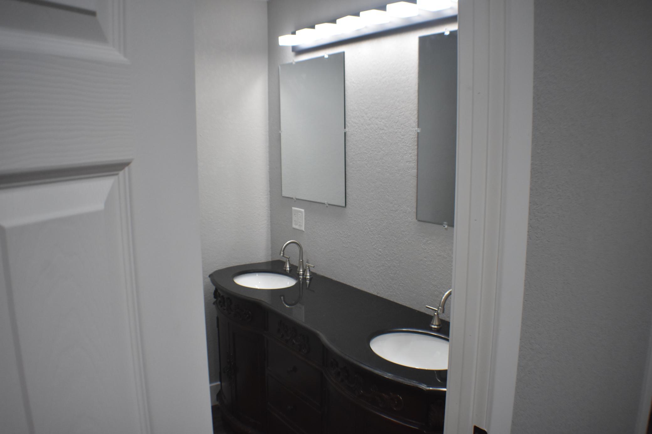 1342 Calvary Road Se Property Photo 25