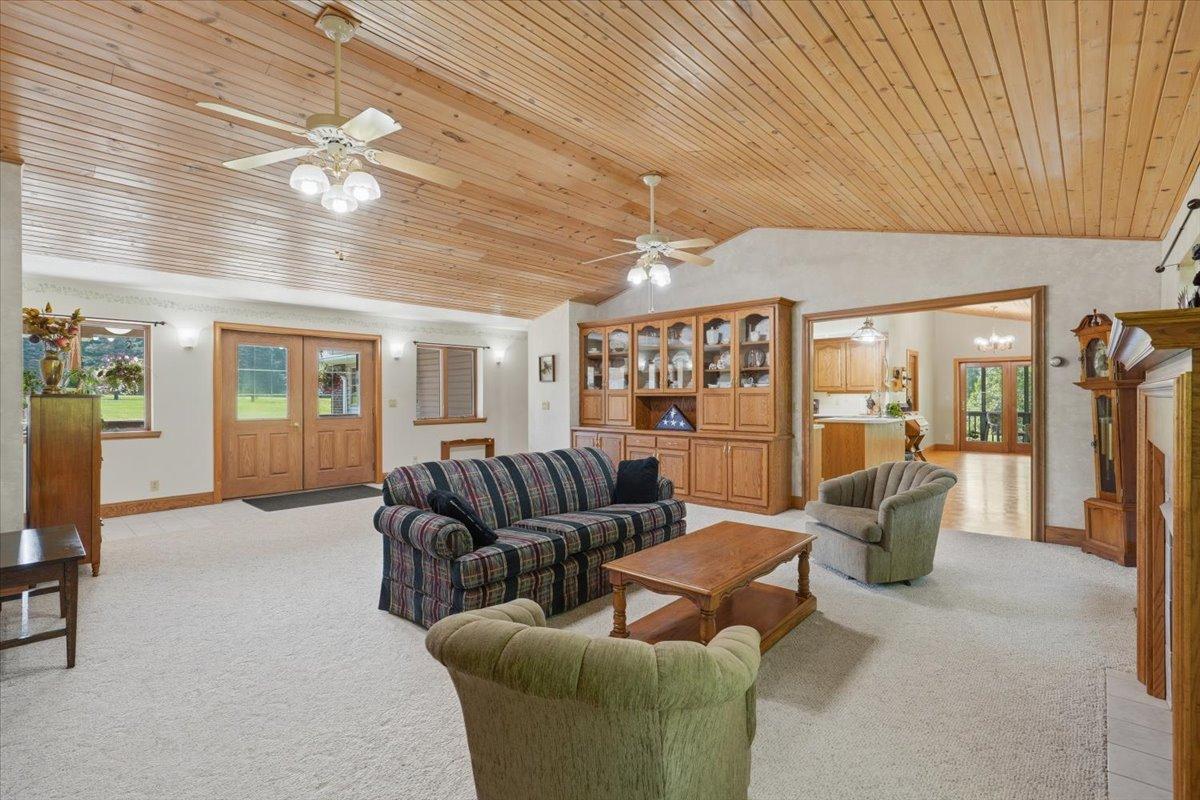 462 270th Street Property Photo 14