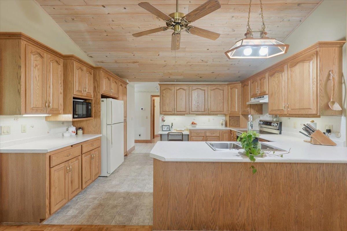462 270th Street Property Photo 17