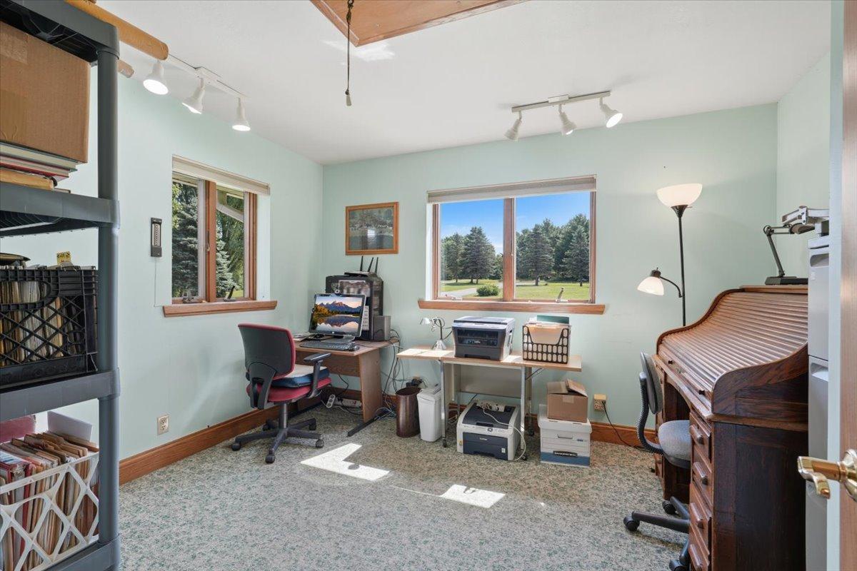 462 270th Street Property Photo 27