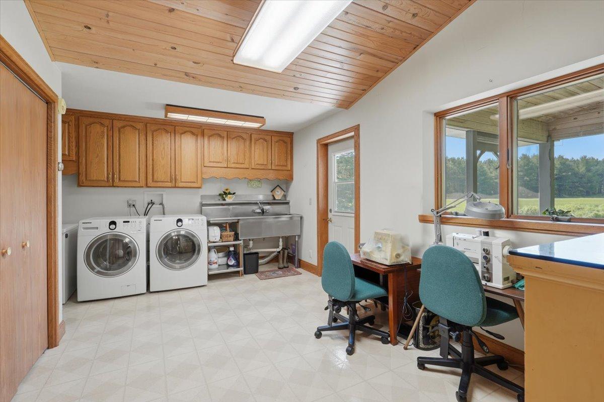 462 270th Street Property Photo 32