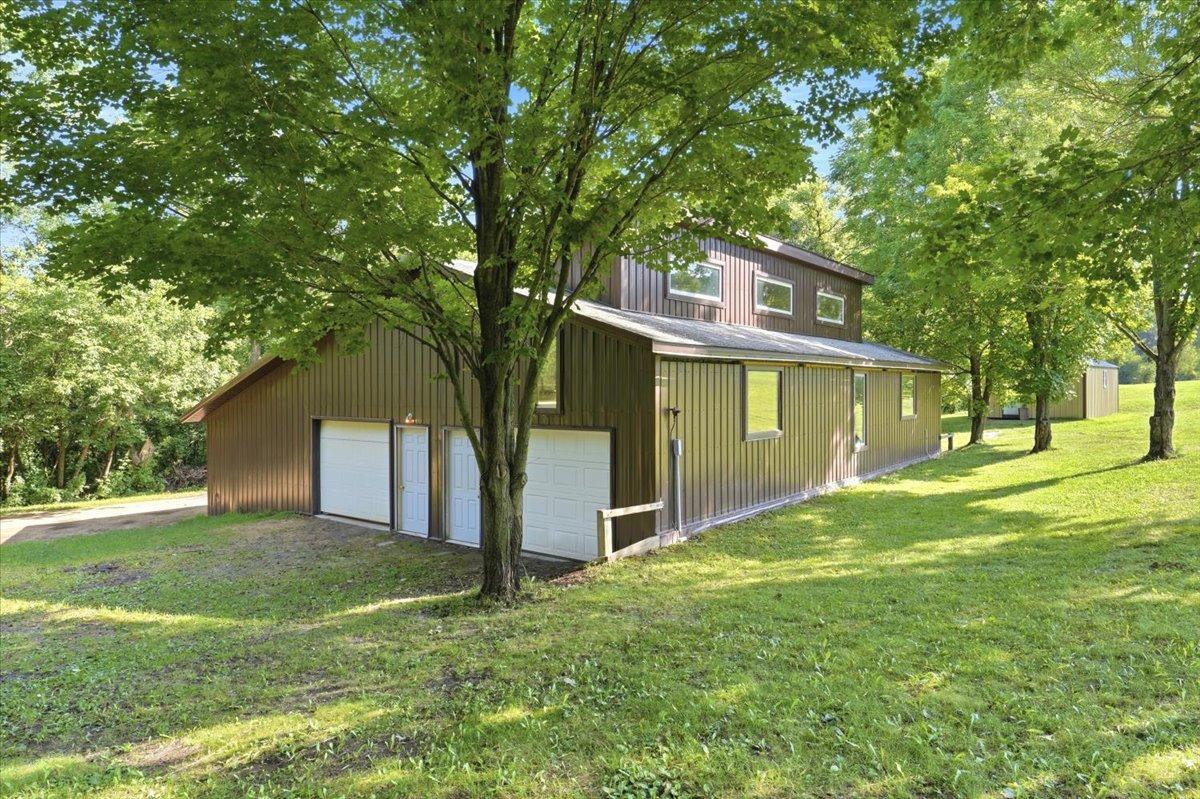 462 270th Street Property Photo 47