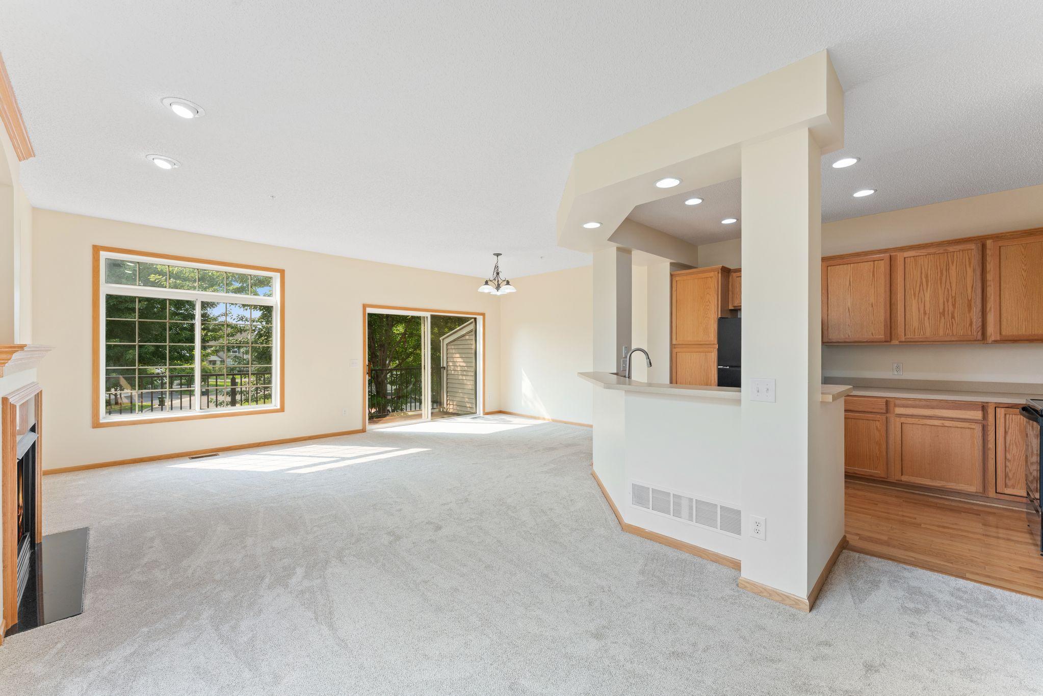 1481 111th Lane Ne F Property Photo 4