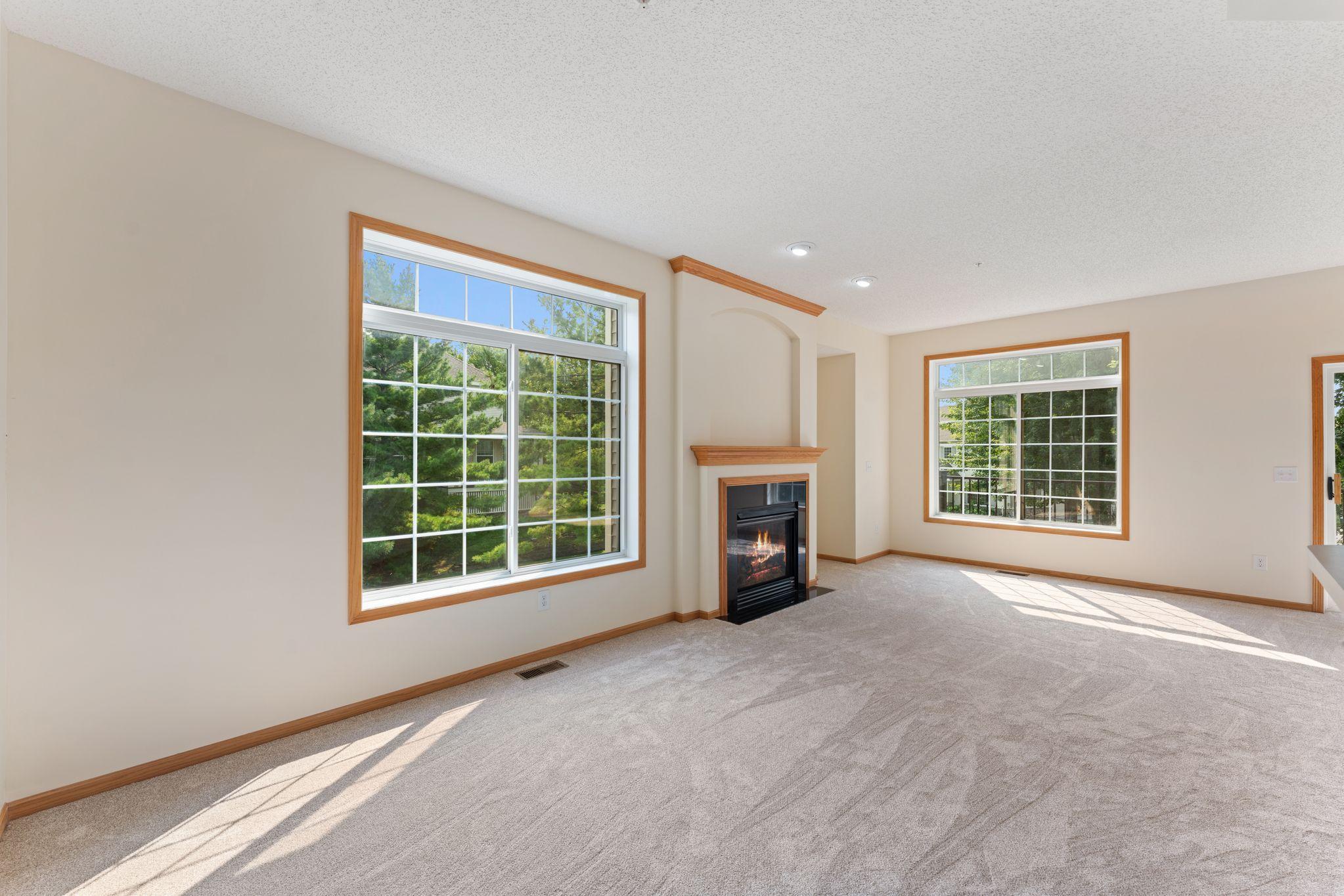 1481 111th Lane Ne F Property Photo 5