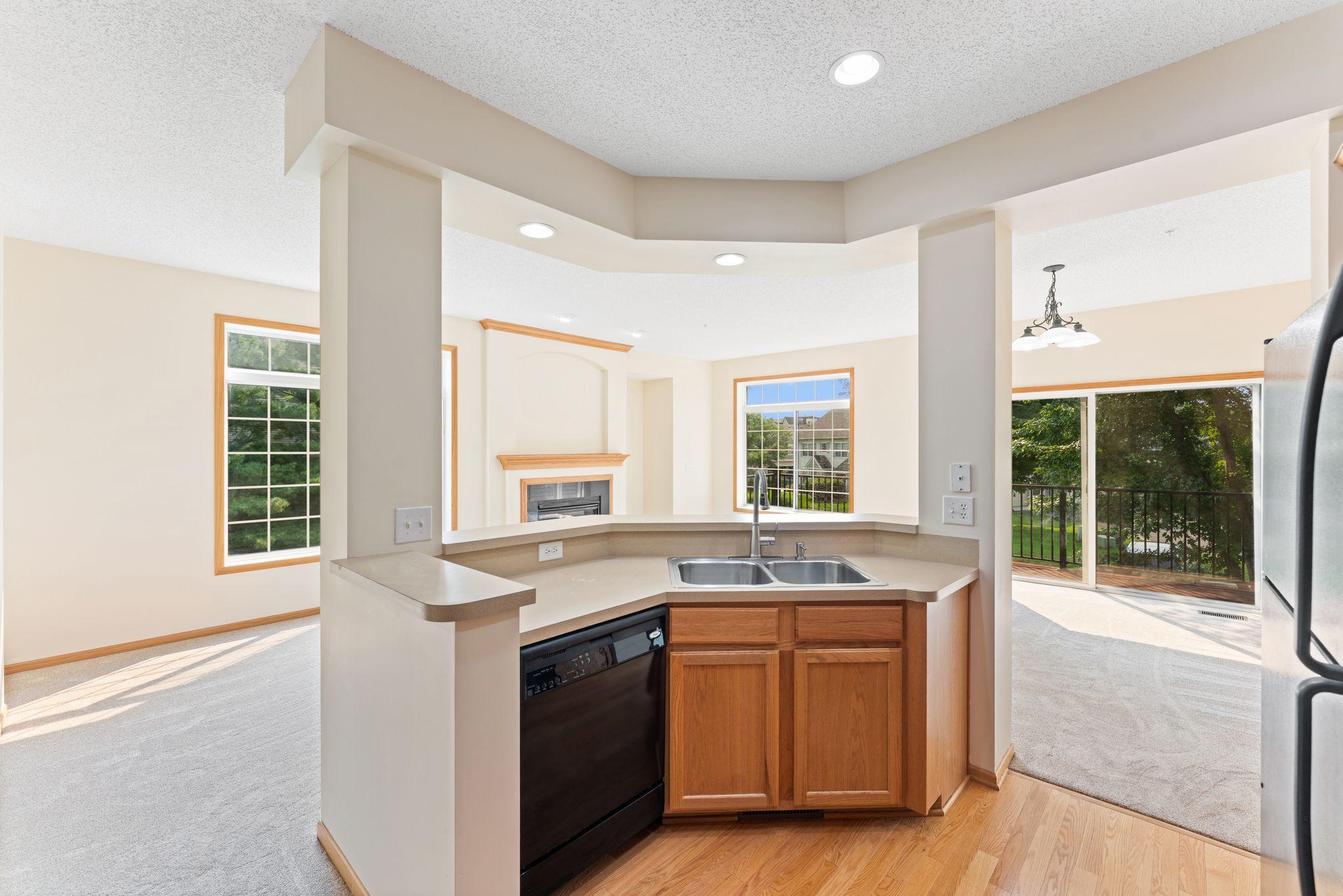 1481 111th Lane Ne F Property Photo 8