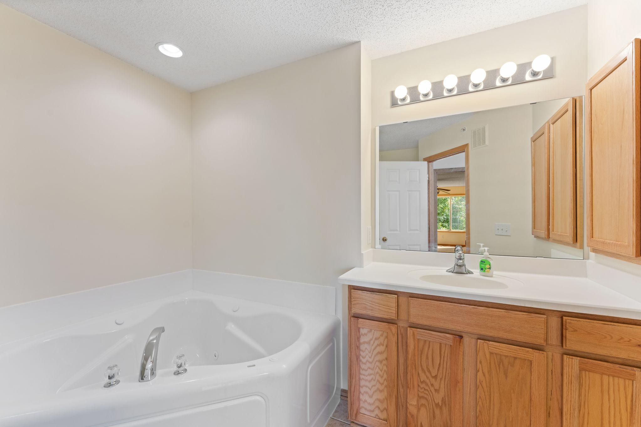 1481 111th Lane Ne F Property Photo 16