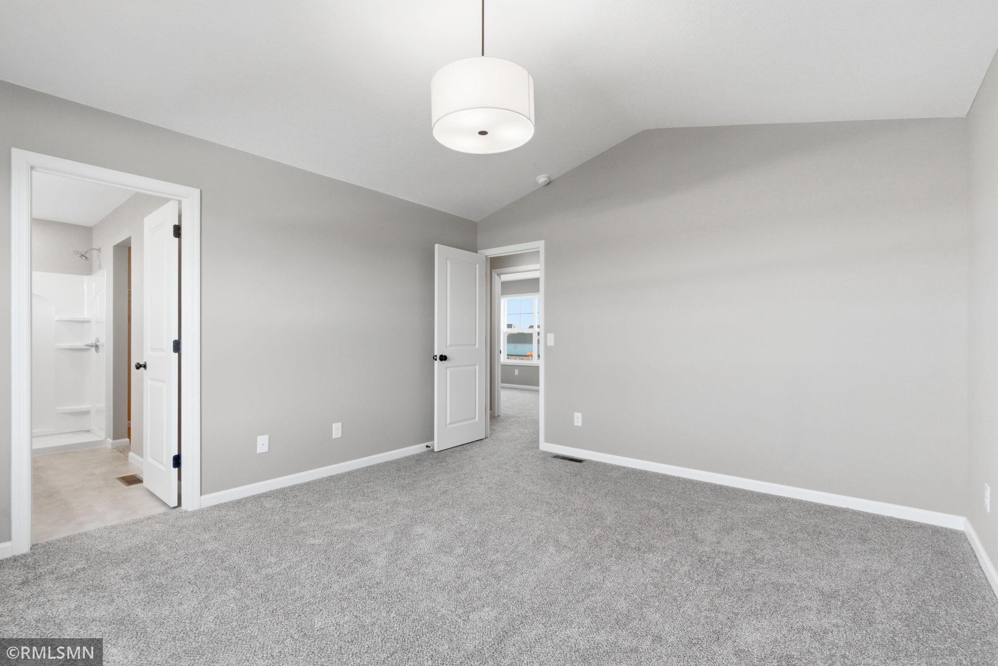 2627 Ivan Avenue Ne Property Photo 12