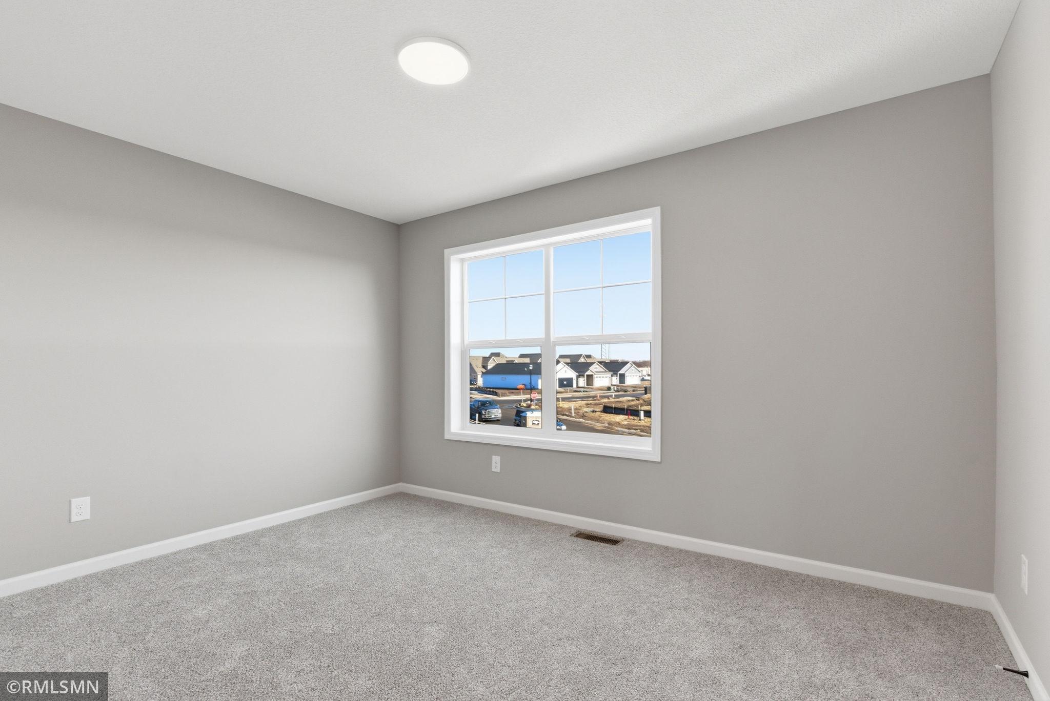 2627 Ivan Avenue Ne Property Photo 16