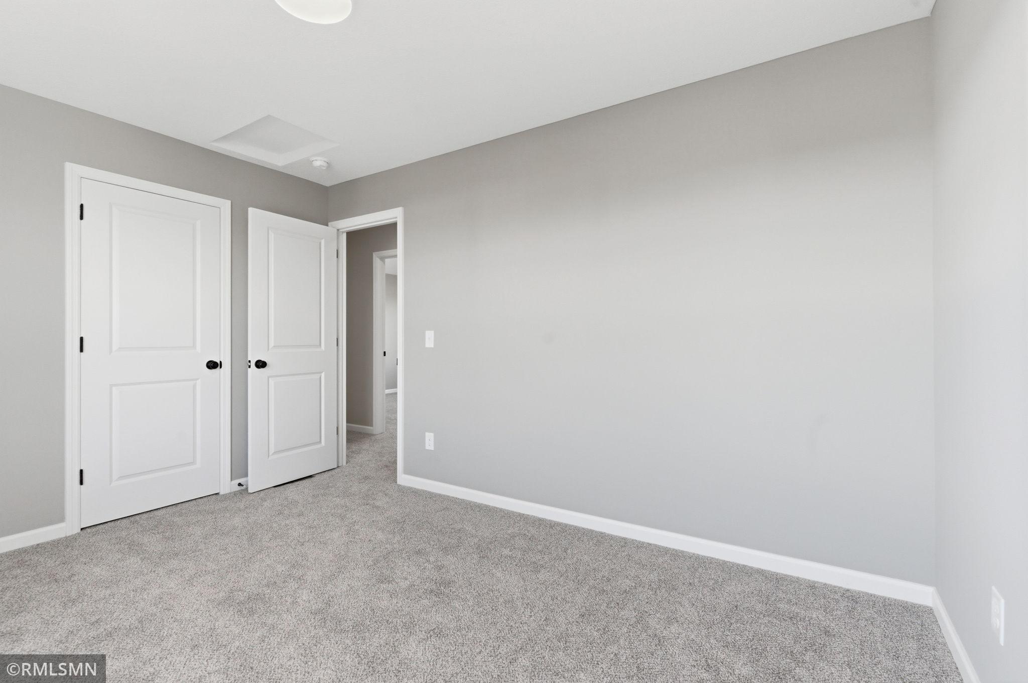 2627 Ivan Avenue Ne Property Photo 17