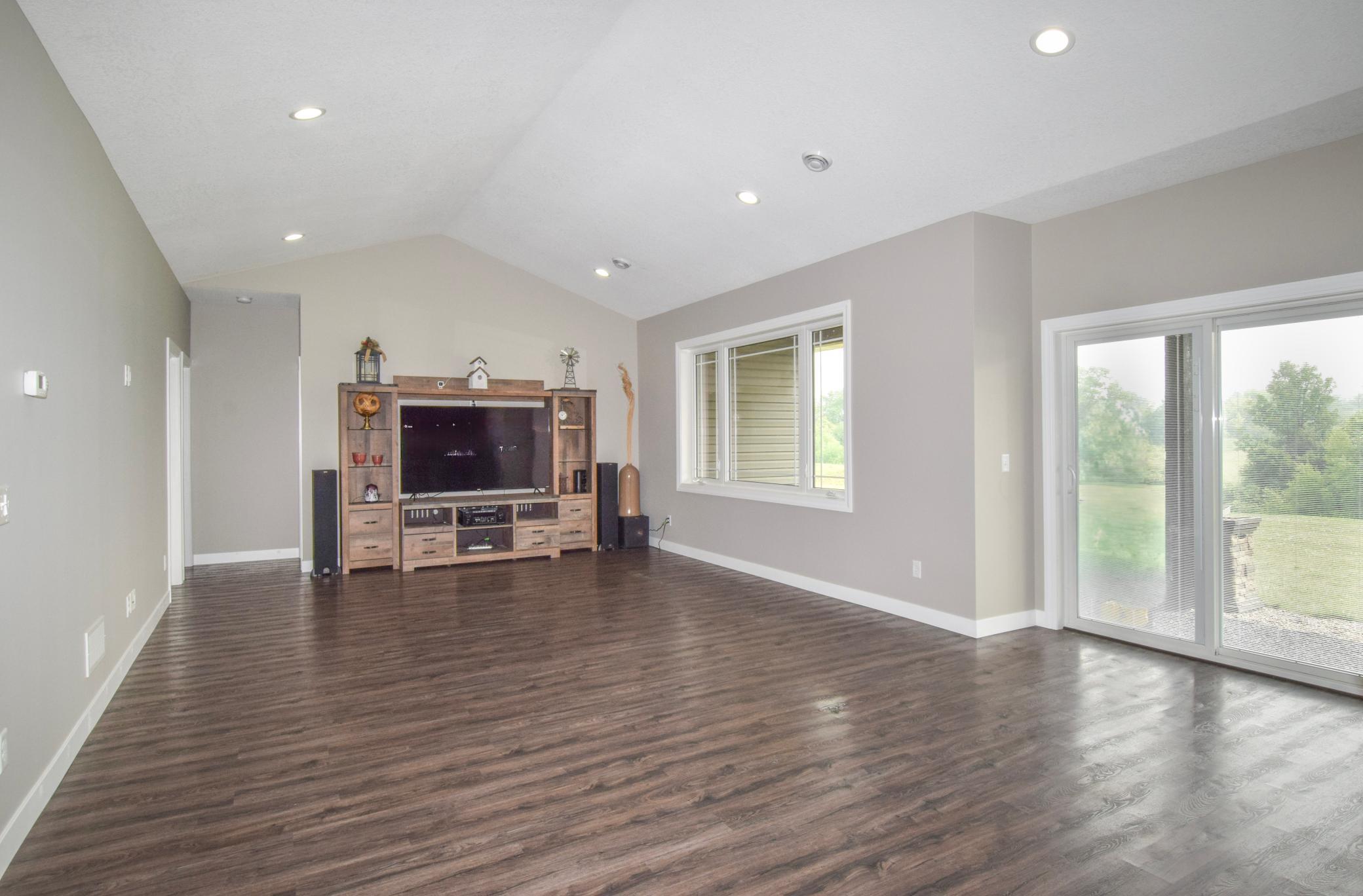 52929 Beech Avenue Property Photo 11