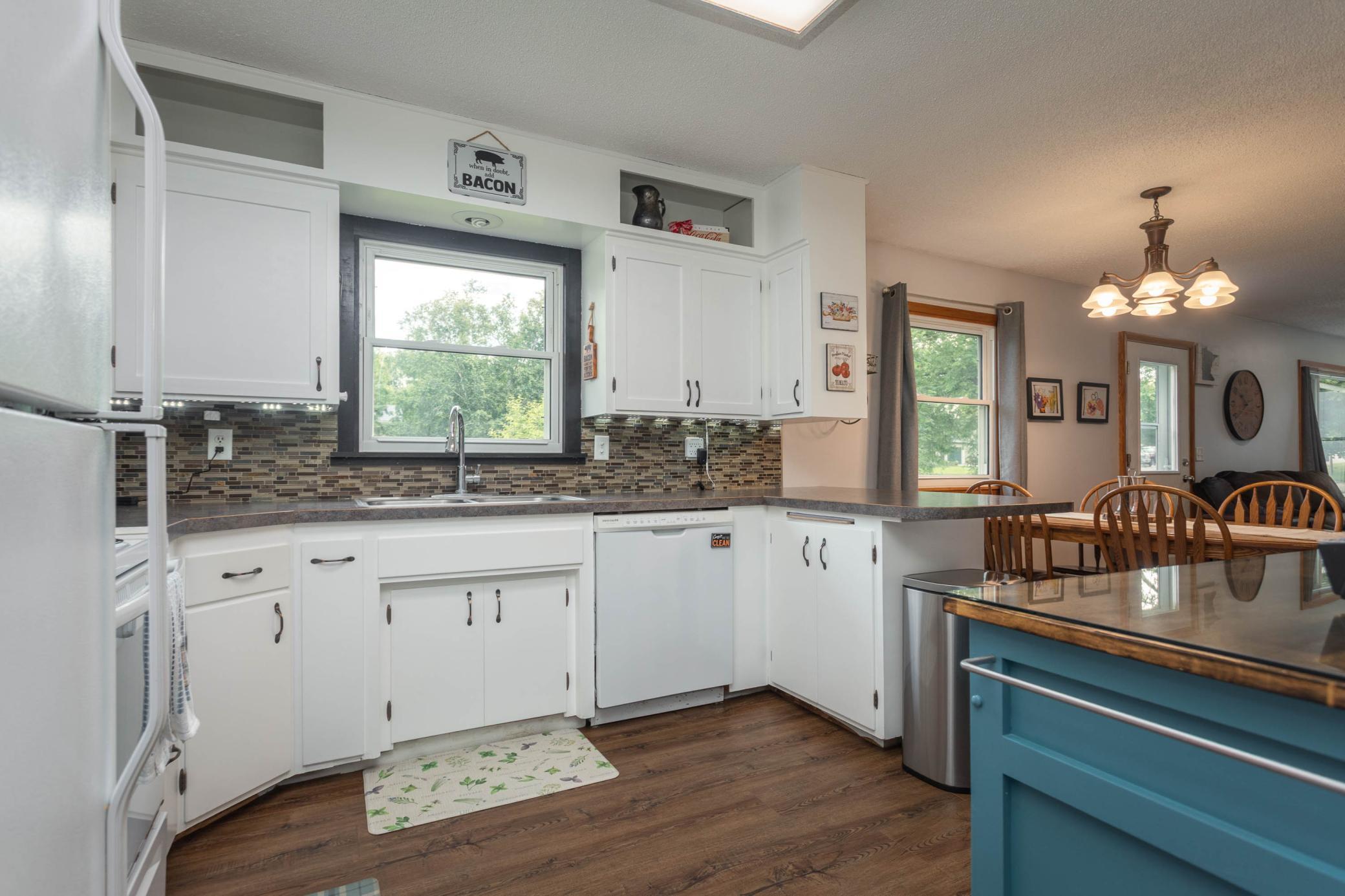 104 4th Street E Property Photo 5