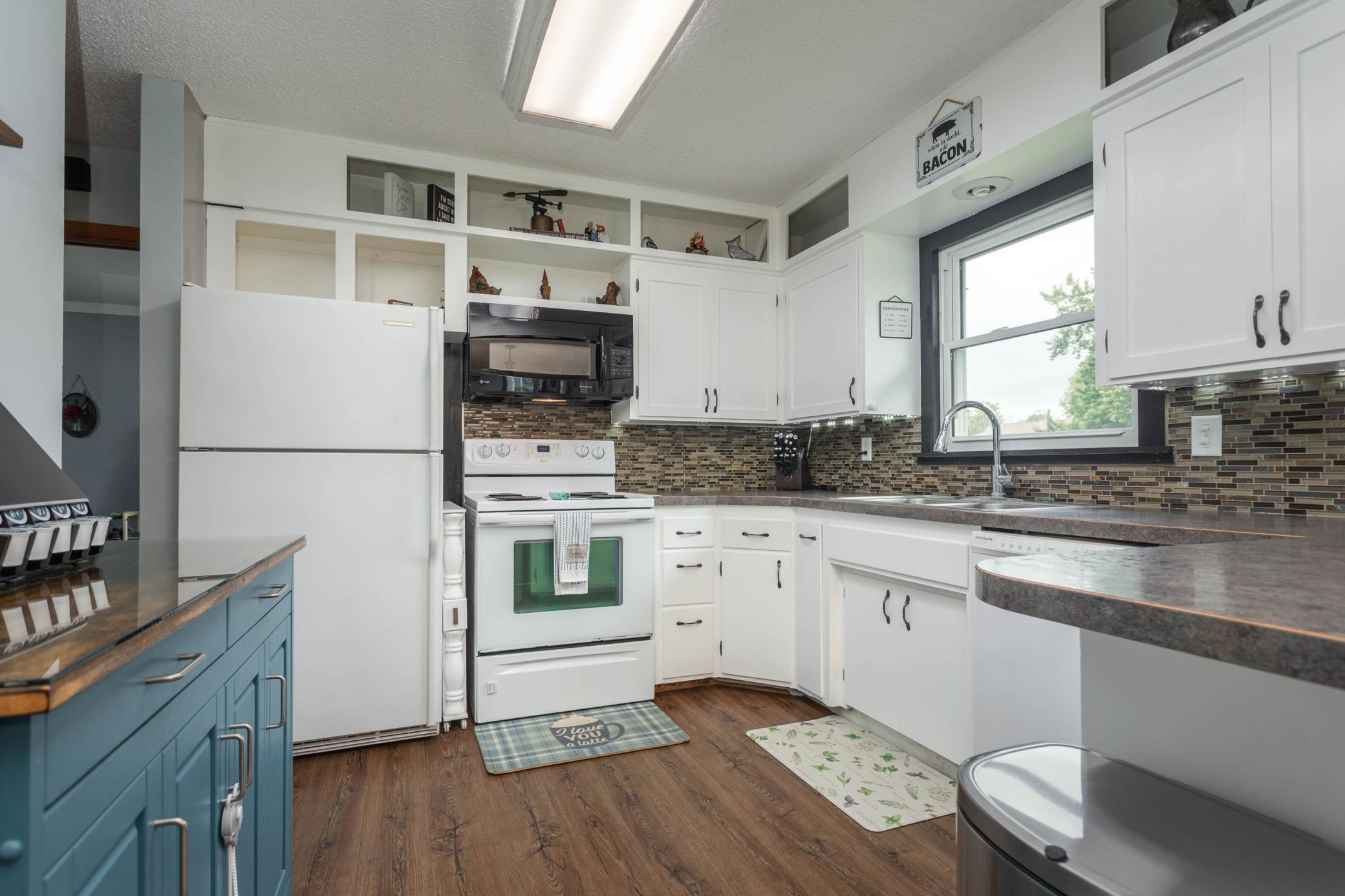 104 4th Street E Property Photo 6
