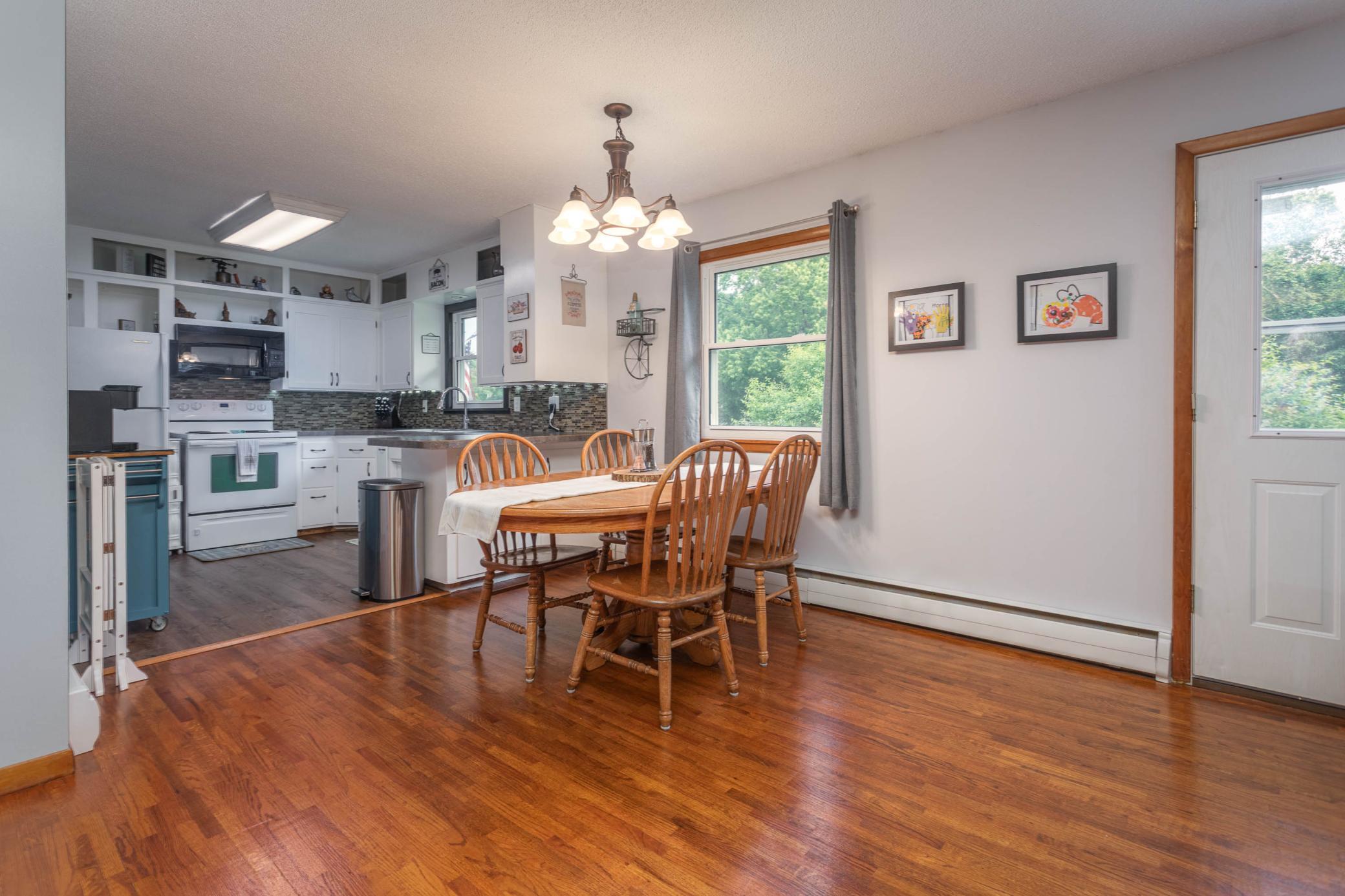 104 4th Street E Property Photo 7