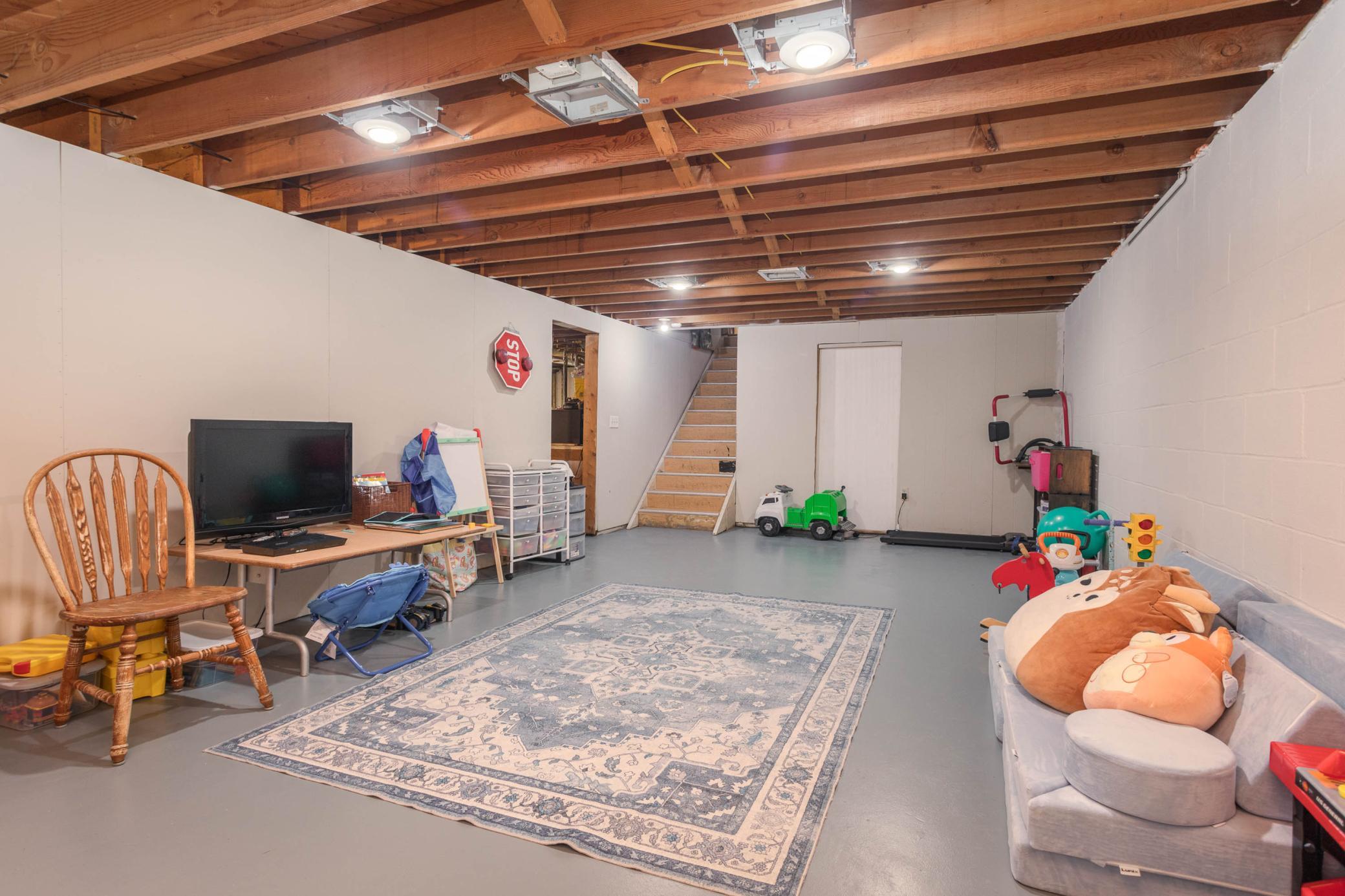 104 4th Street E Property Photo 17