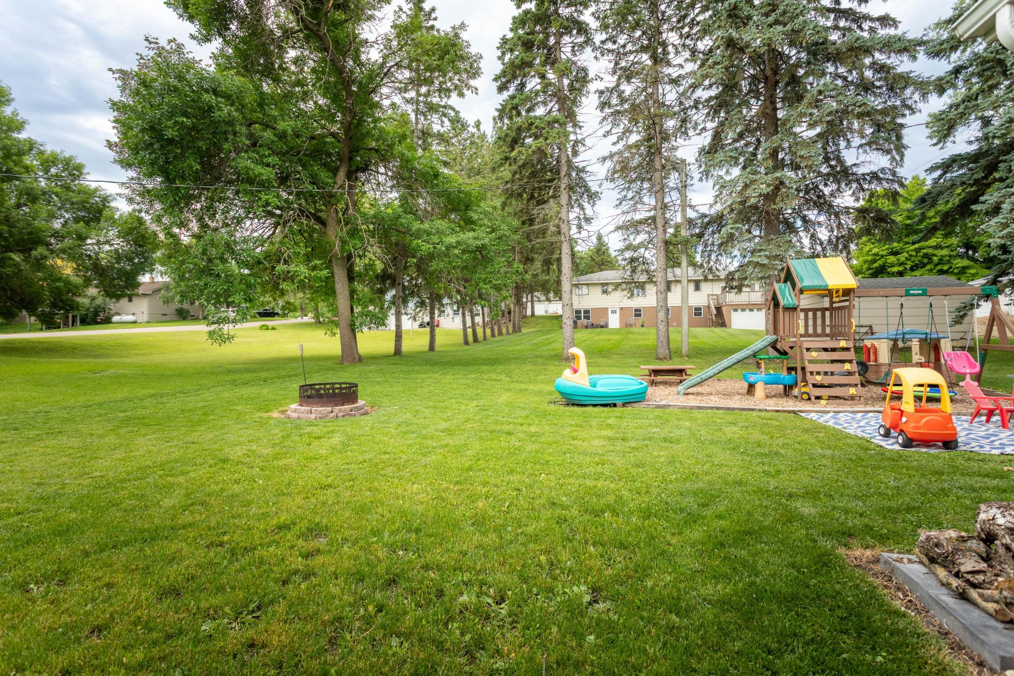 104 4th Street E Property Photo 25