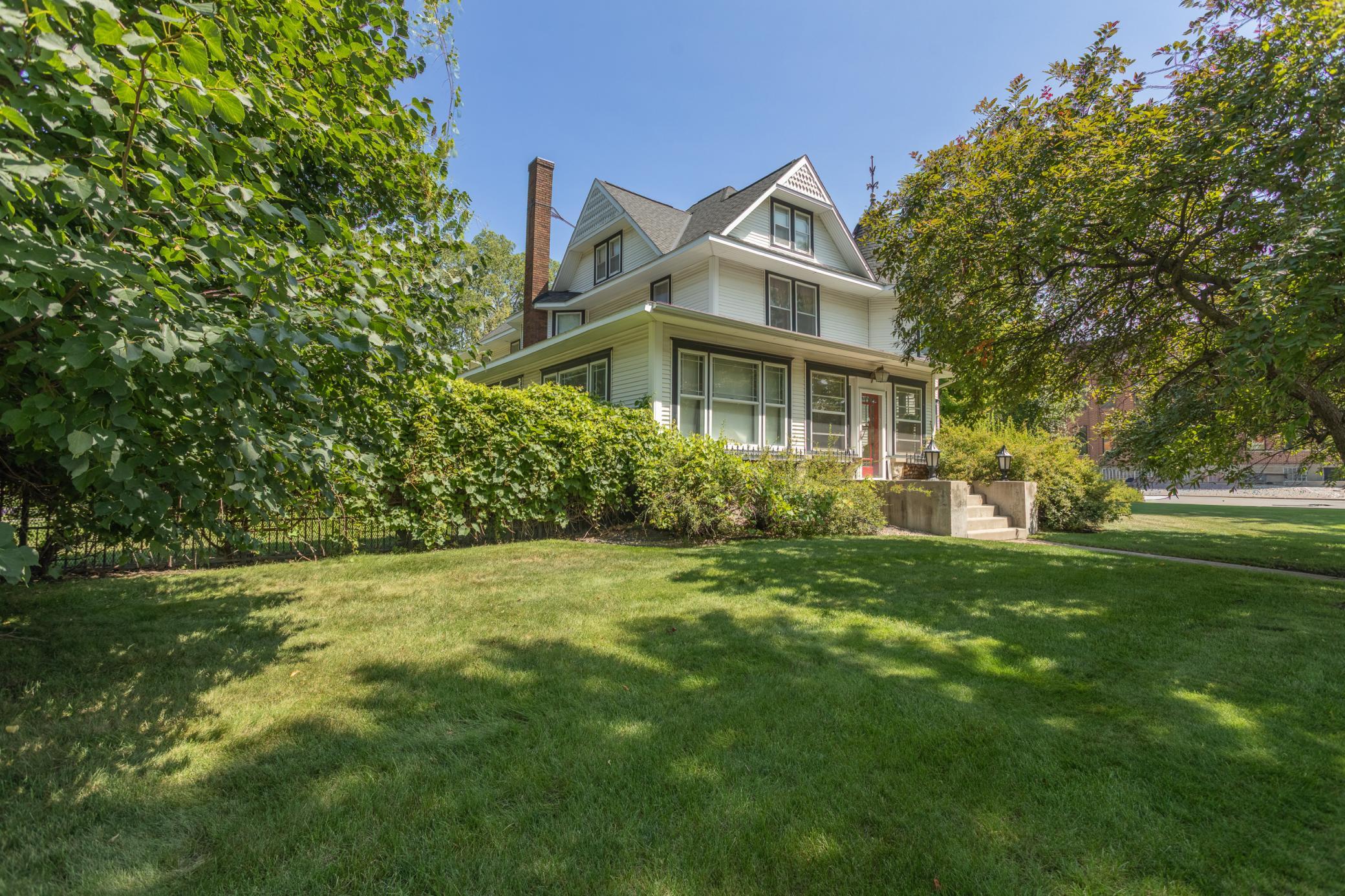 721 6th Avenue E Property Photo 11