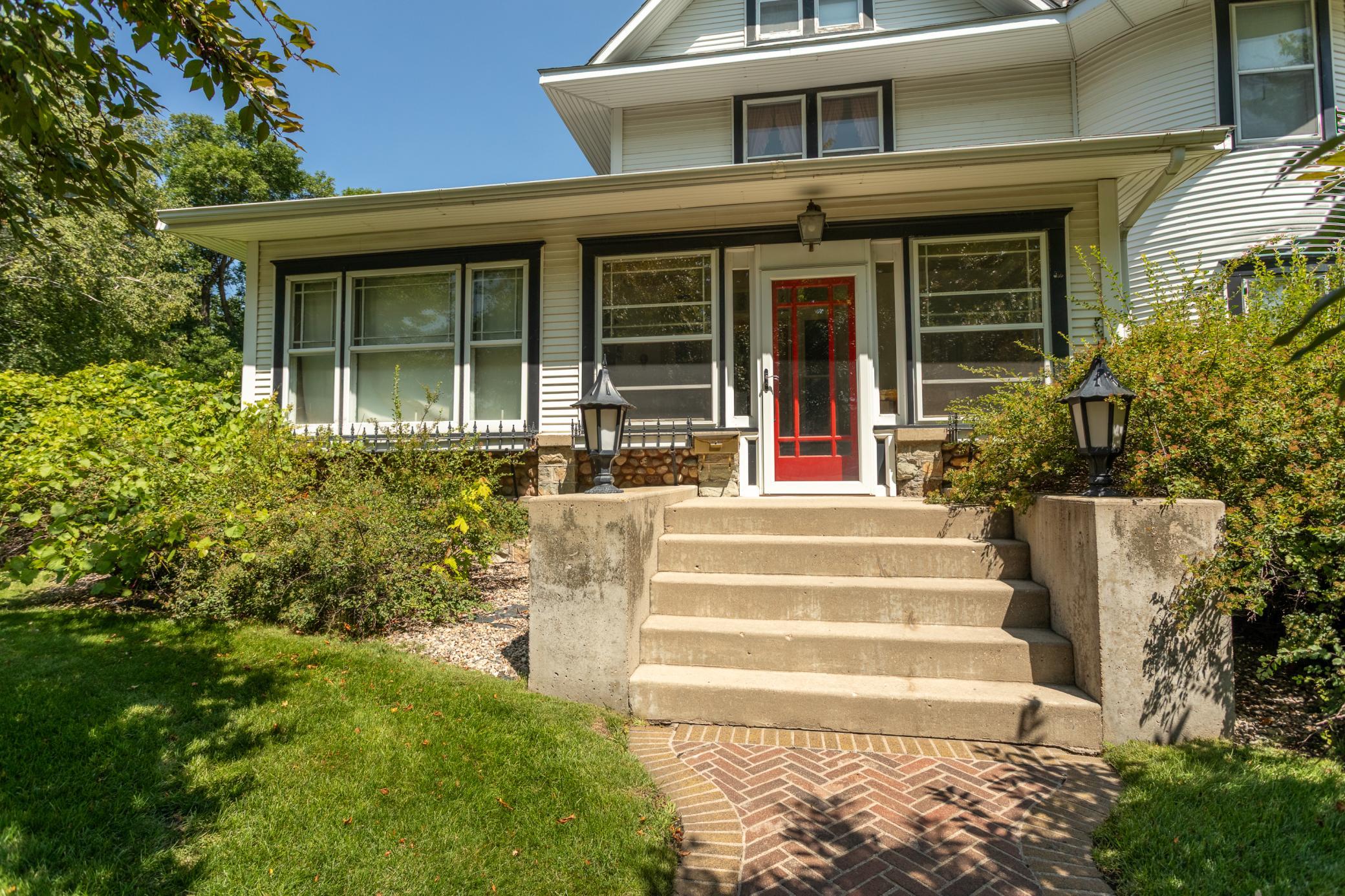 721 6th Avenue E Property Photo 12
