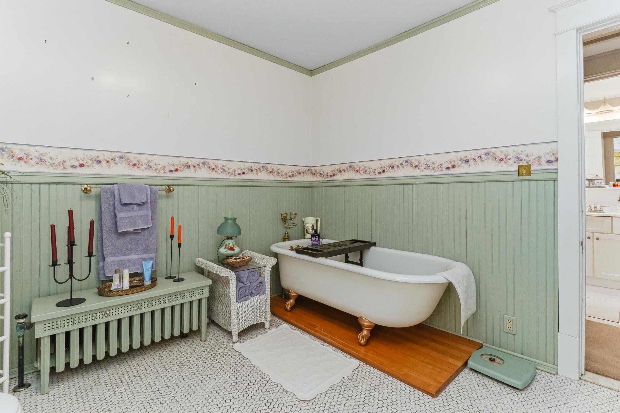 721 6th Avenue E Property Photo 81