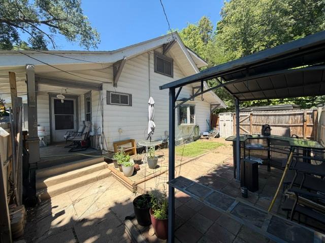 1115 Bush Street Property Photo 6