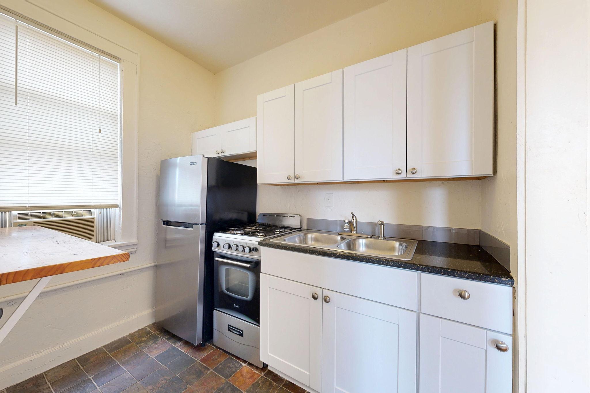 1917 Emerson Avenue 104 Property Photo 2