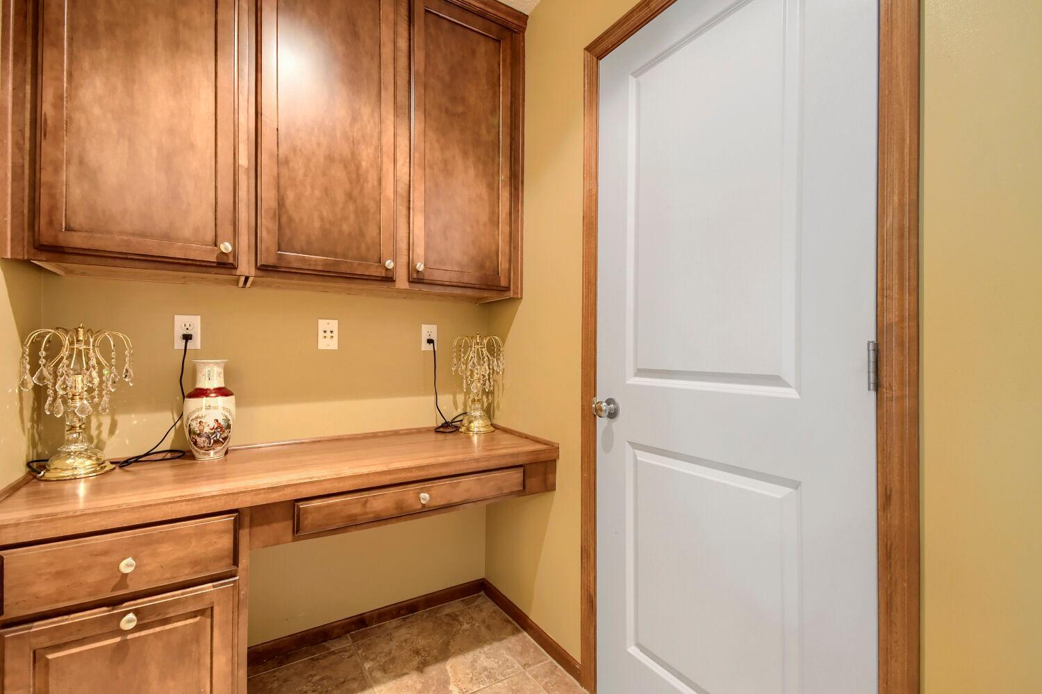 7005 Rose Drive Property Photo 4