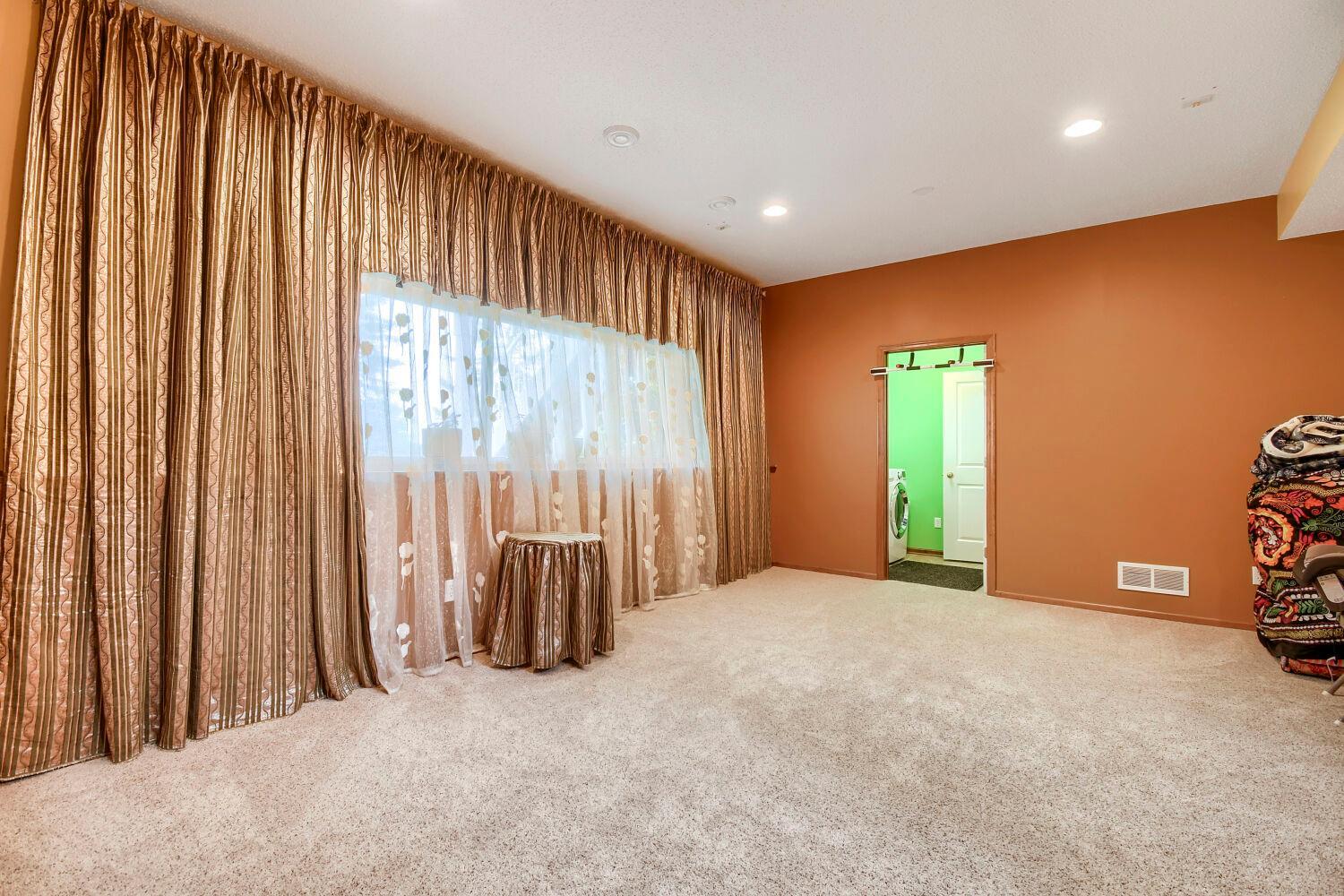 7005 Rose Drive Property Photo 15