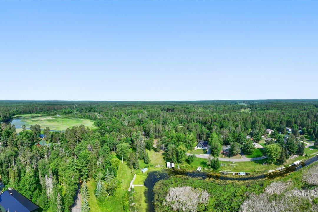 37061 Delta Bay Drive Property Photo 9