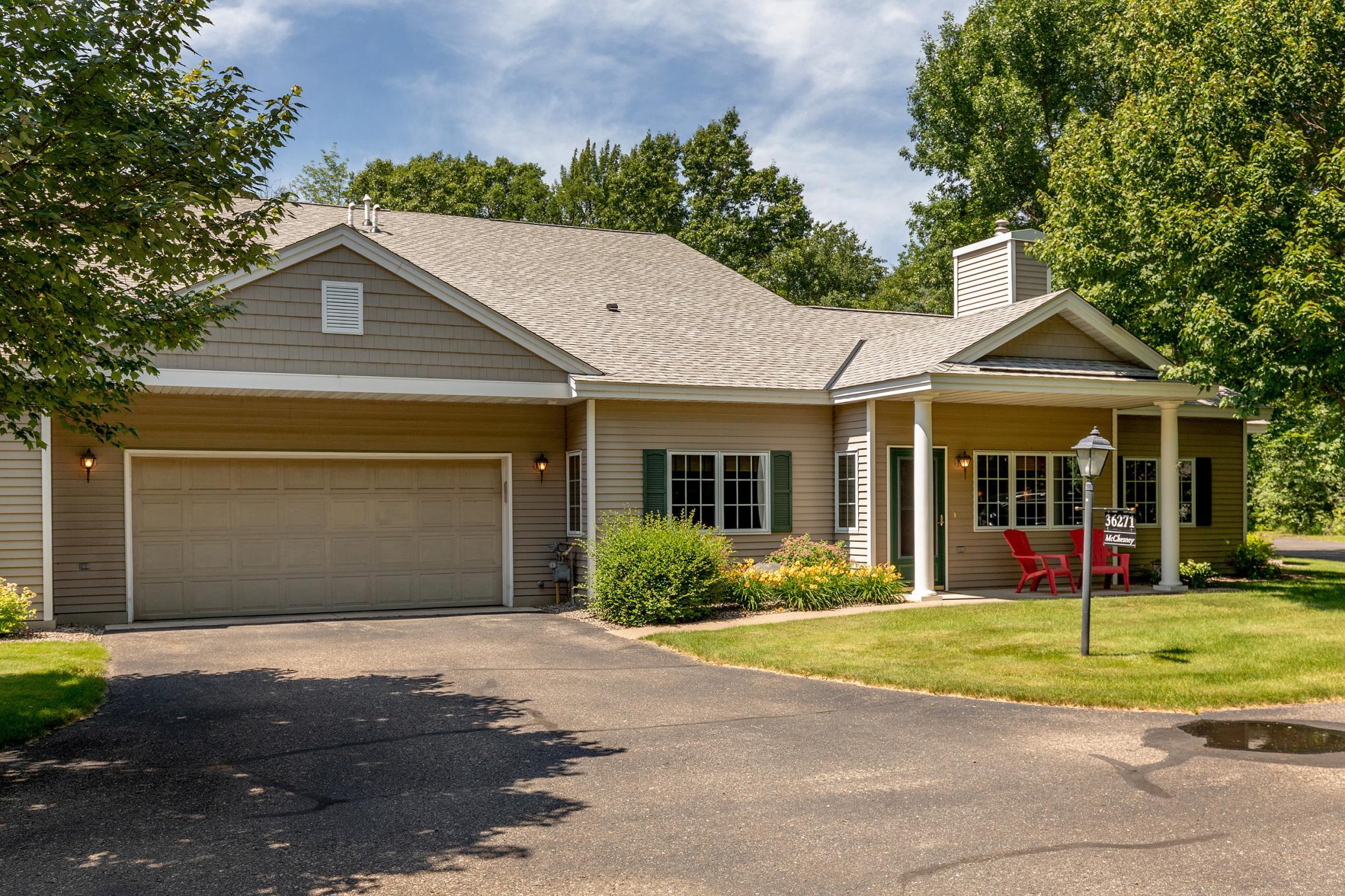 36271 Pine Bay Circle Property Photo 1