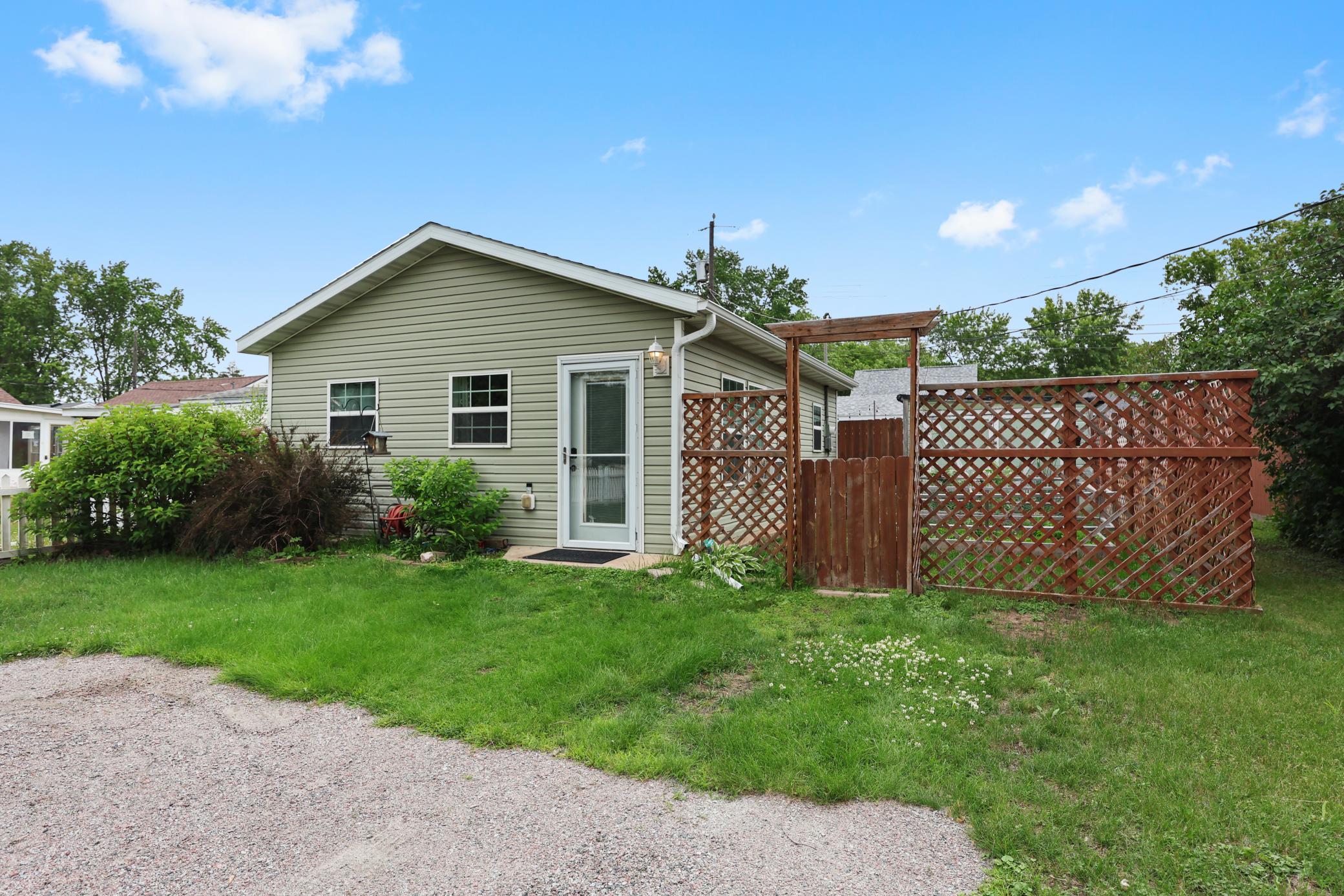 204 37th Avenue N Property Photo 3