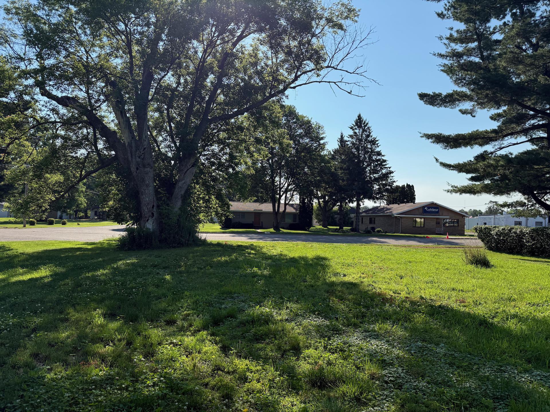 105 Pine Street N Property Photo 2