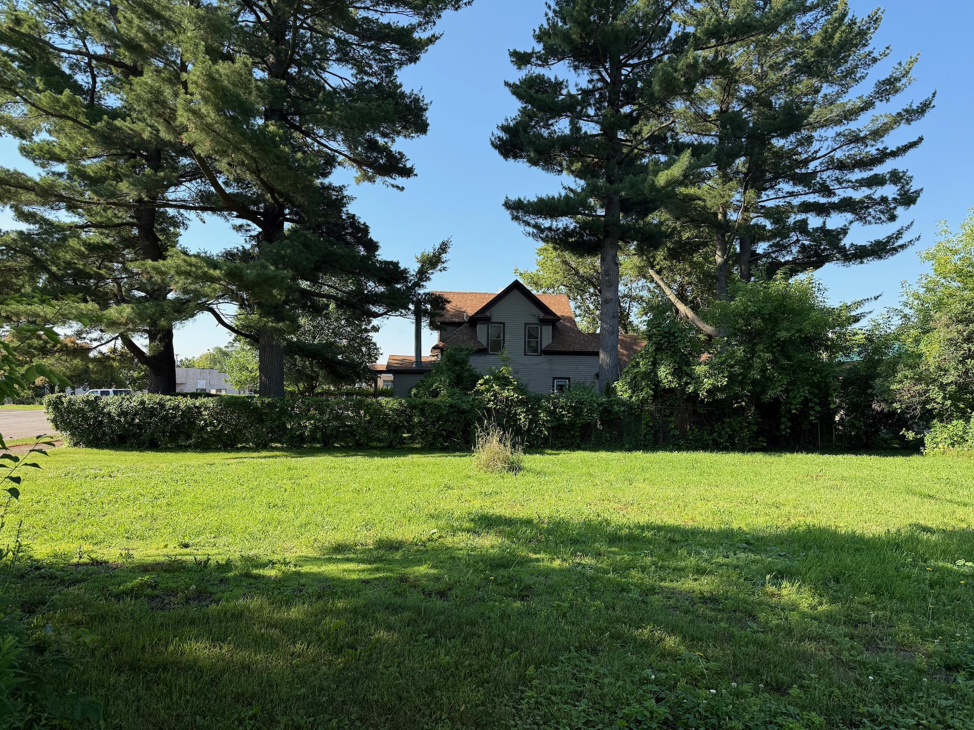 105 Pine Street N Property Photo 5