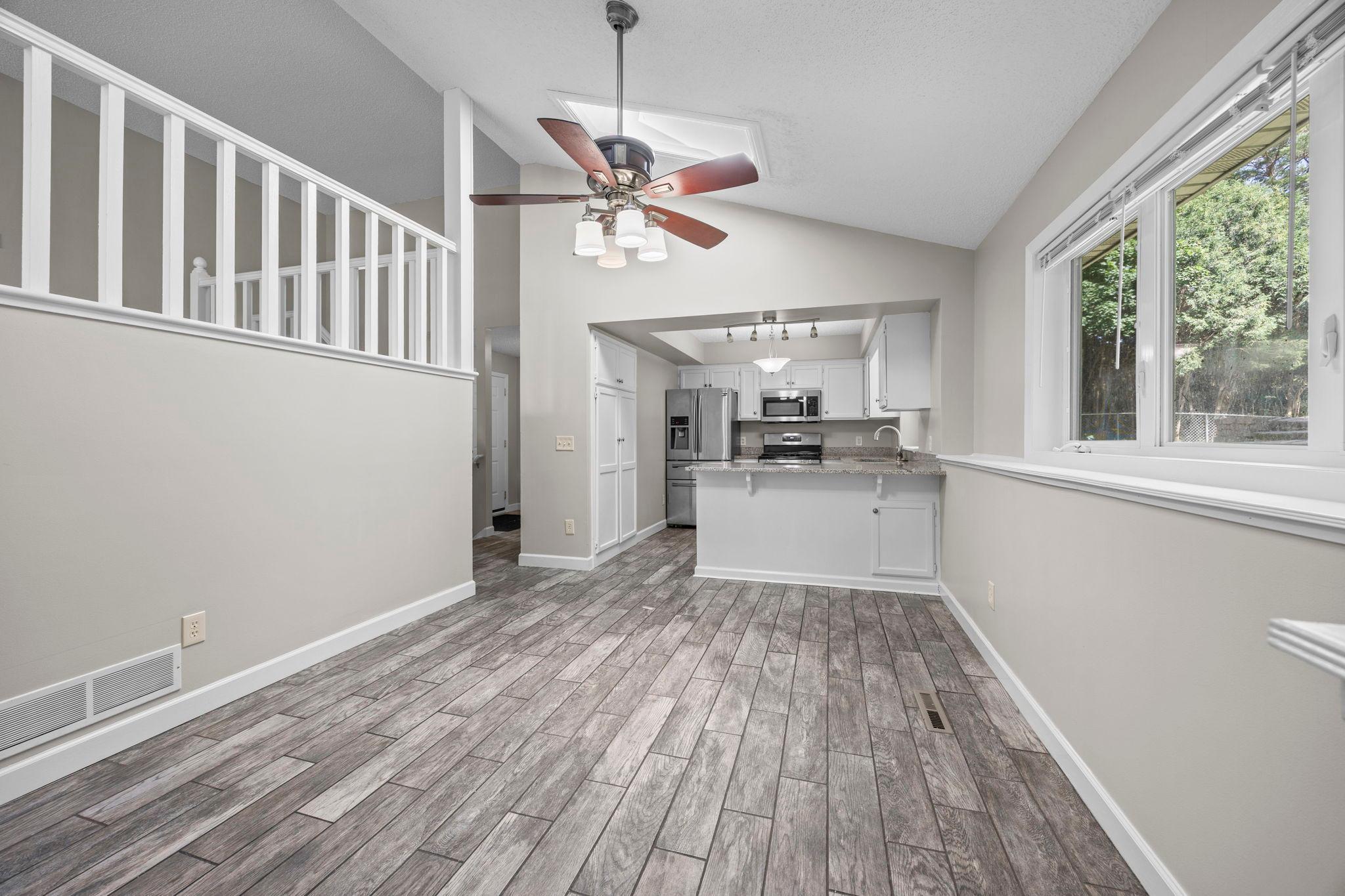 3633 Windtree Drive Property Photo 6