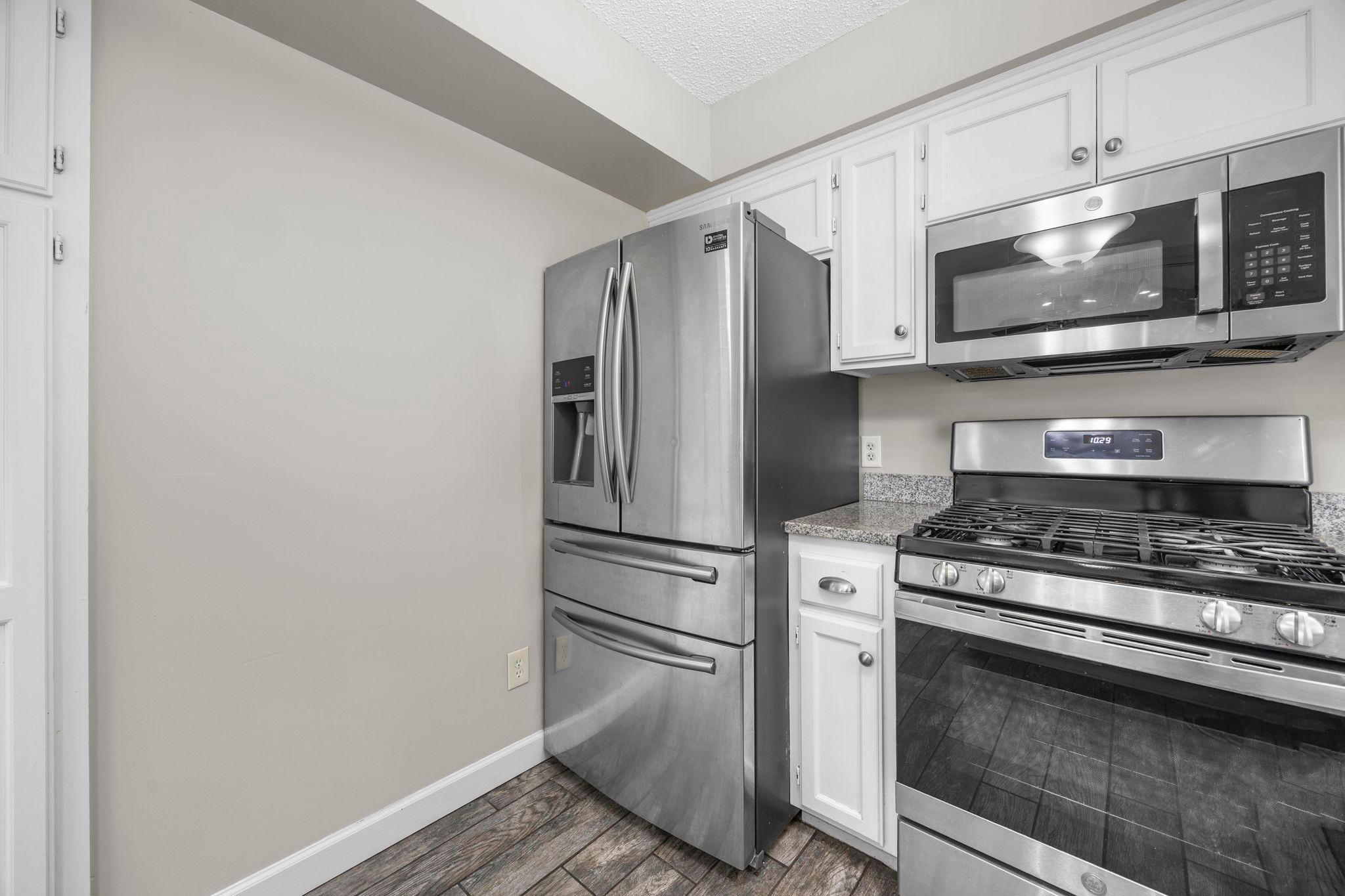 3633 Windtree Drive Property Photo 16