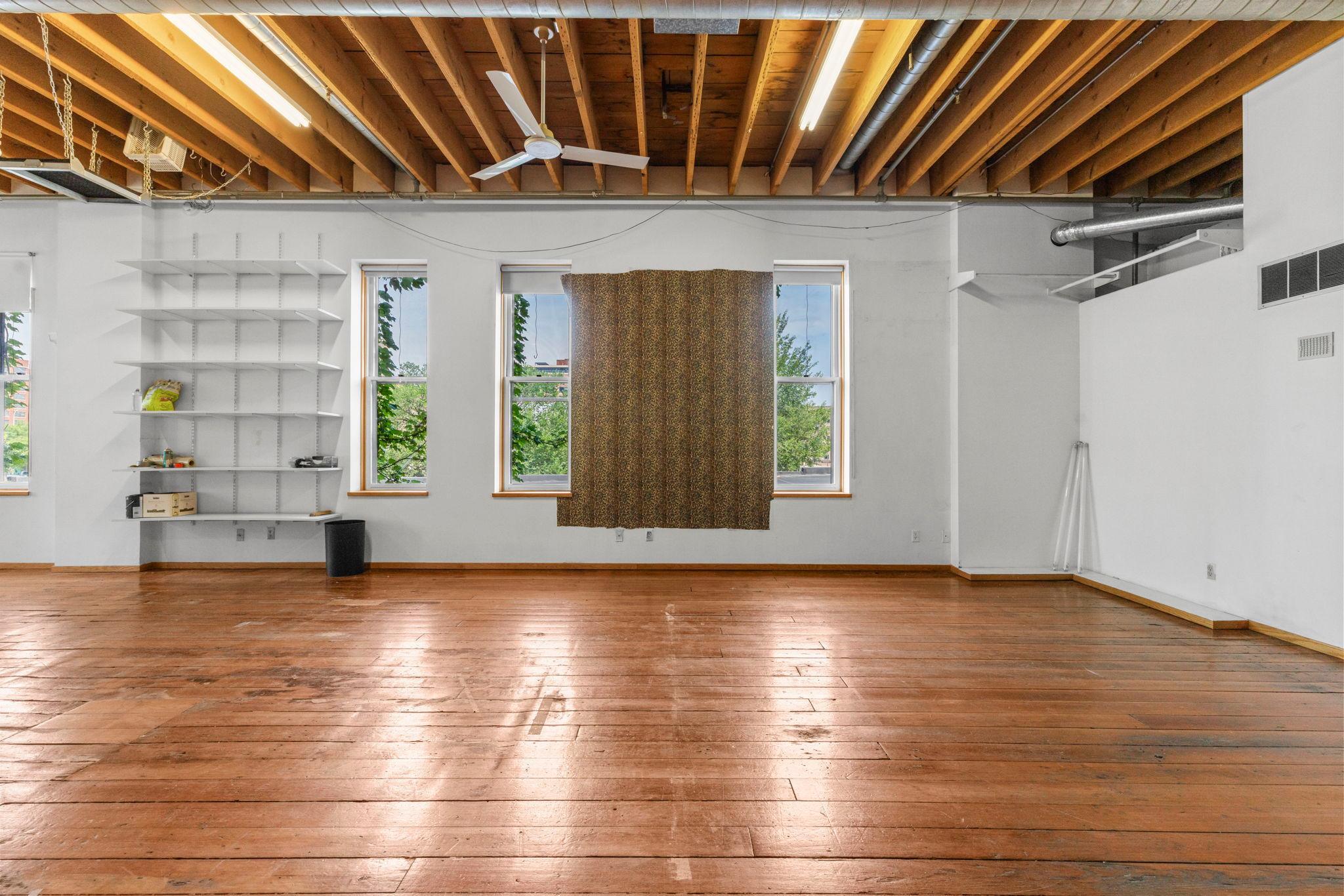 213 1/2 Washington Avenue N Property Photo 10
