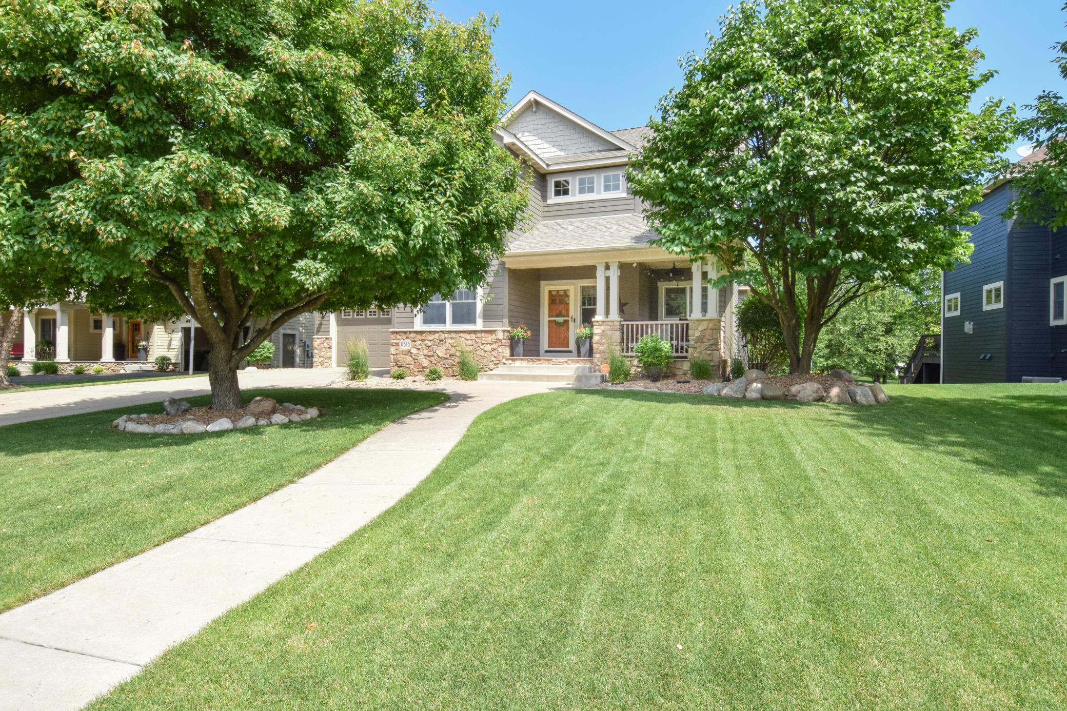 11315 Goose Lake Parkway Property Photo 2