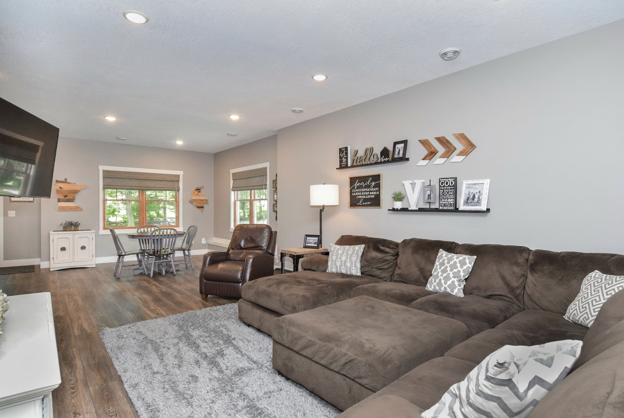 11315 Goose Lake Parkway Property Photo 36