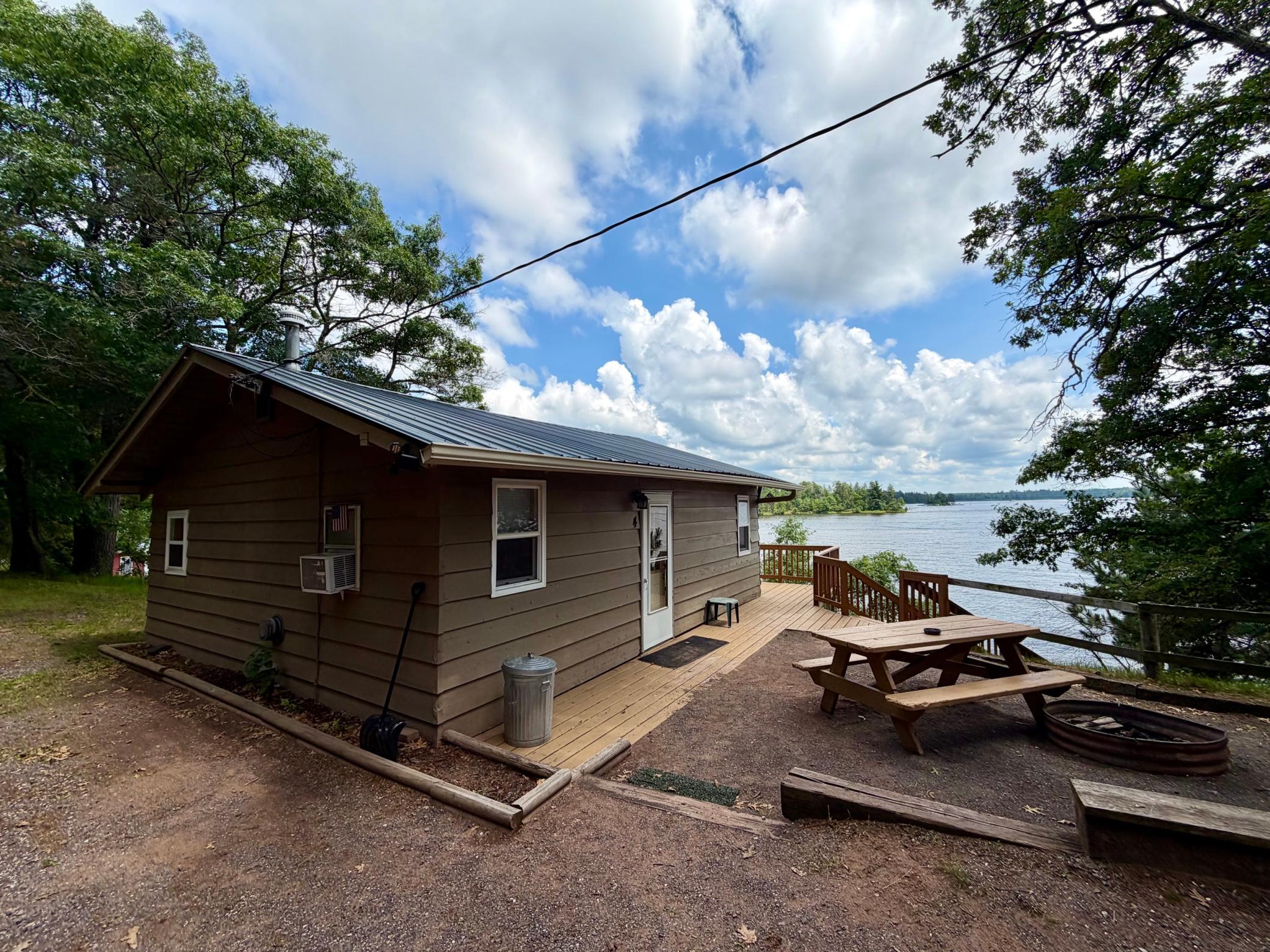 6833 View Point Lodge Road 15 (cabin 4) Property Photo 1