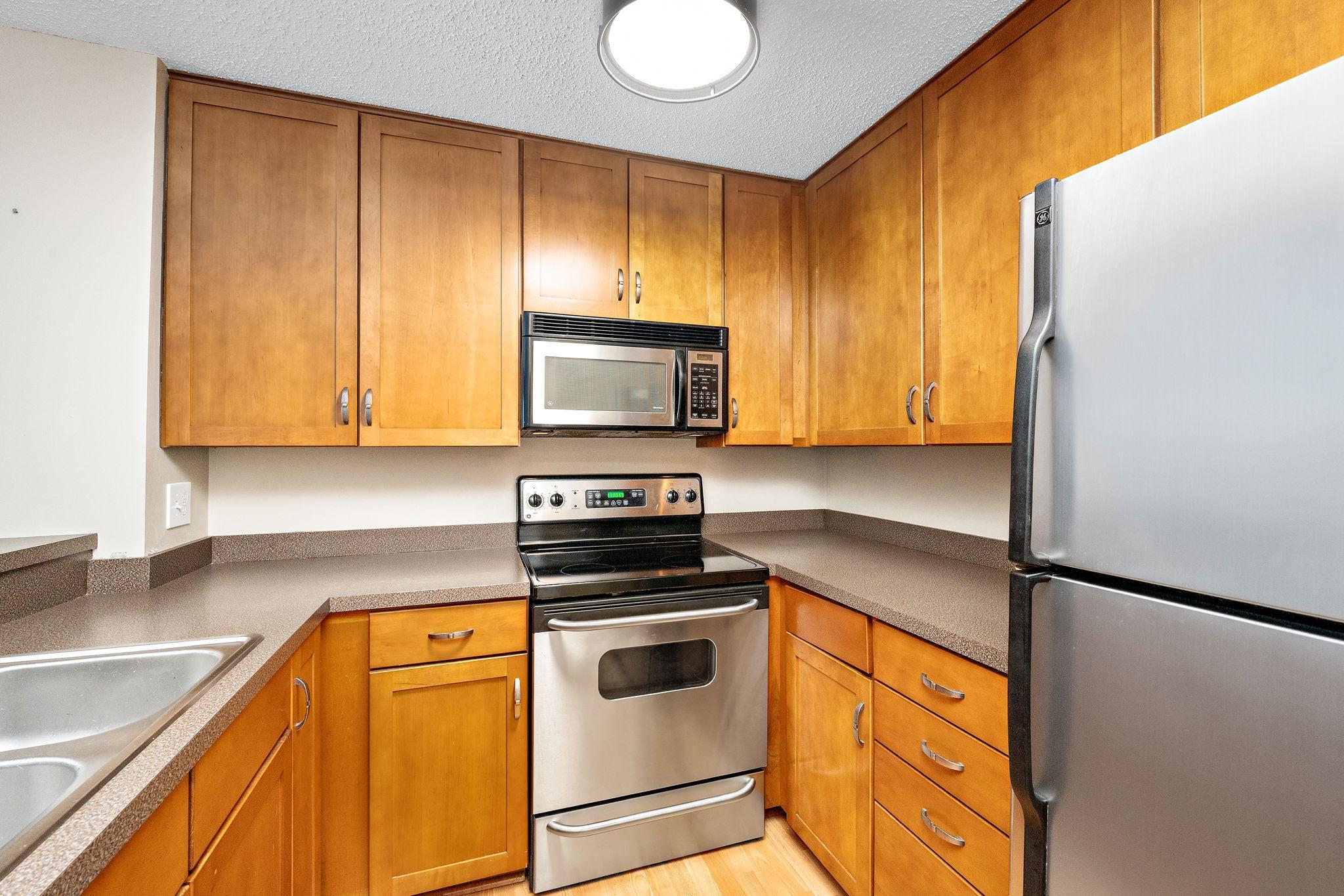 6155 Chasewood Parkway 204 Property Photo 4