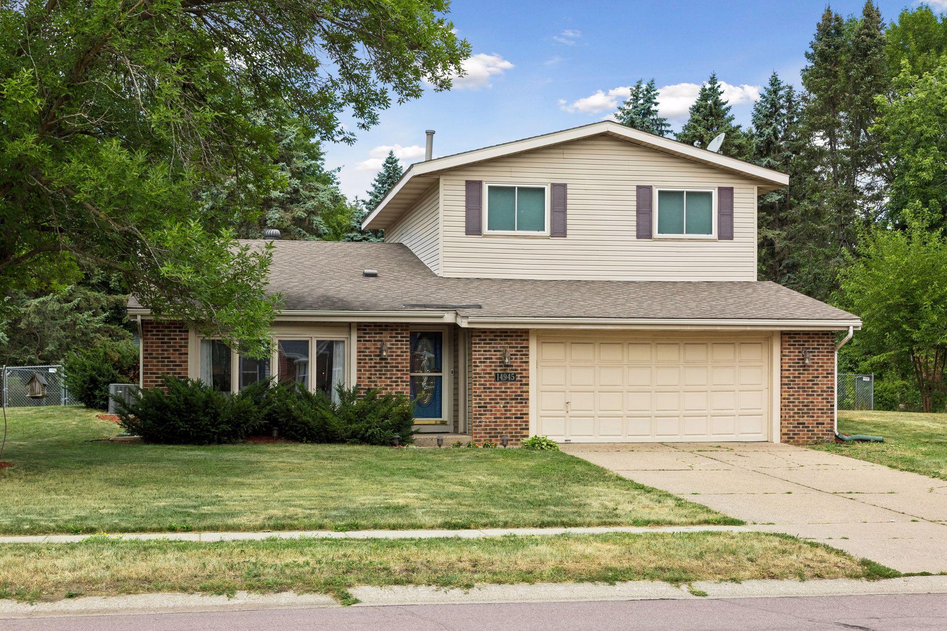 14945 Dundee Avenue Property Photo 1