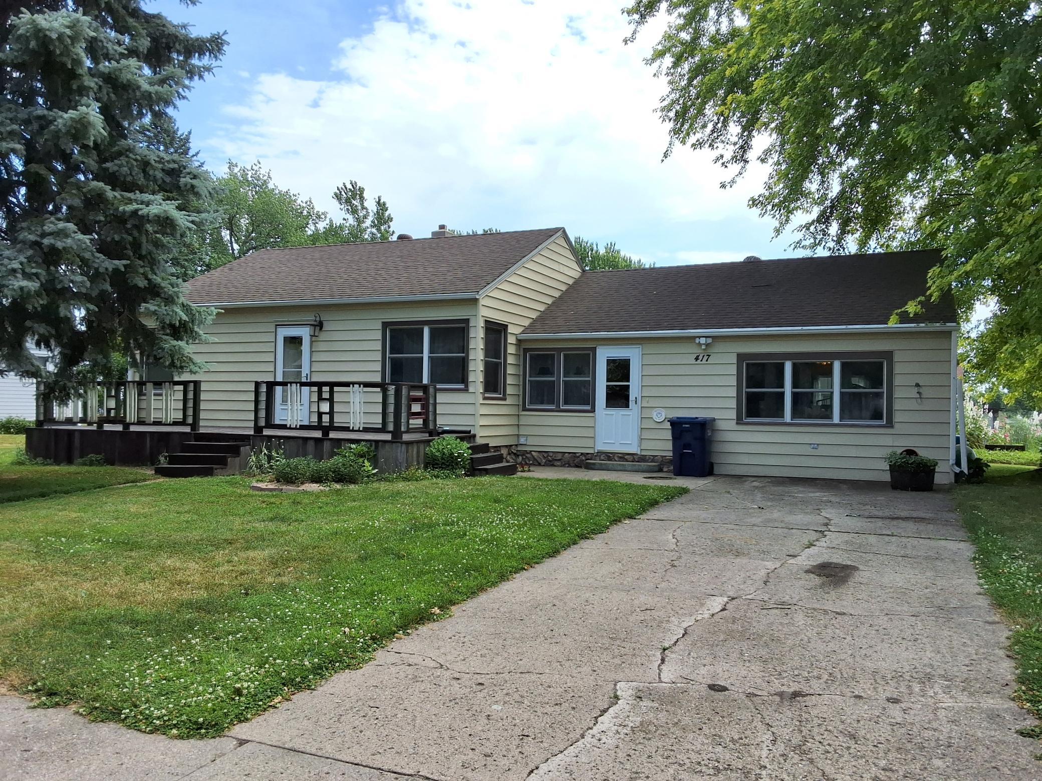 417 4th Street Property Photo 1