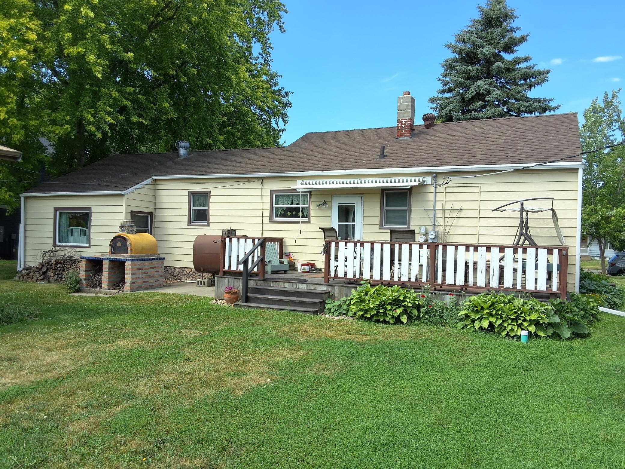 417 4th Street Property Photo 5