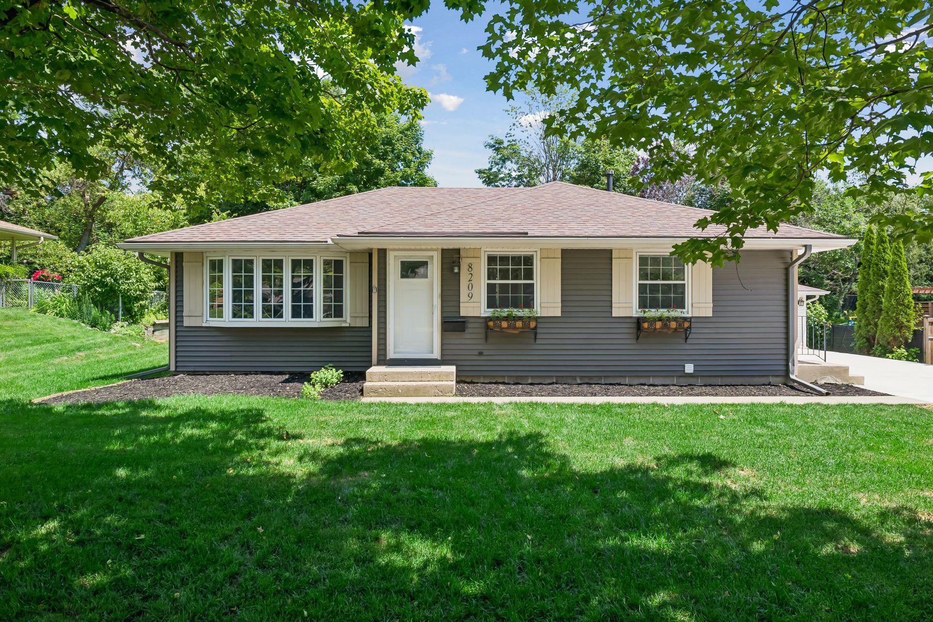 8209 Beard Road Property Photo 2