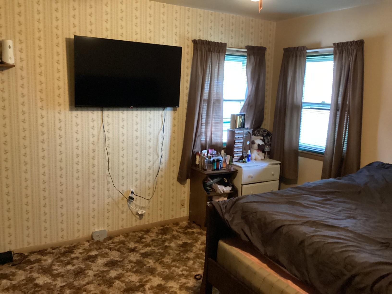 413 Hawthorne Street E Property Photo 12